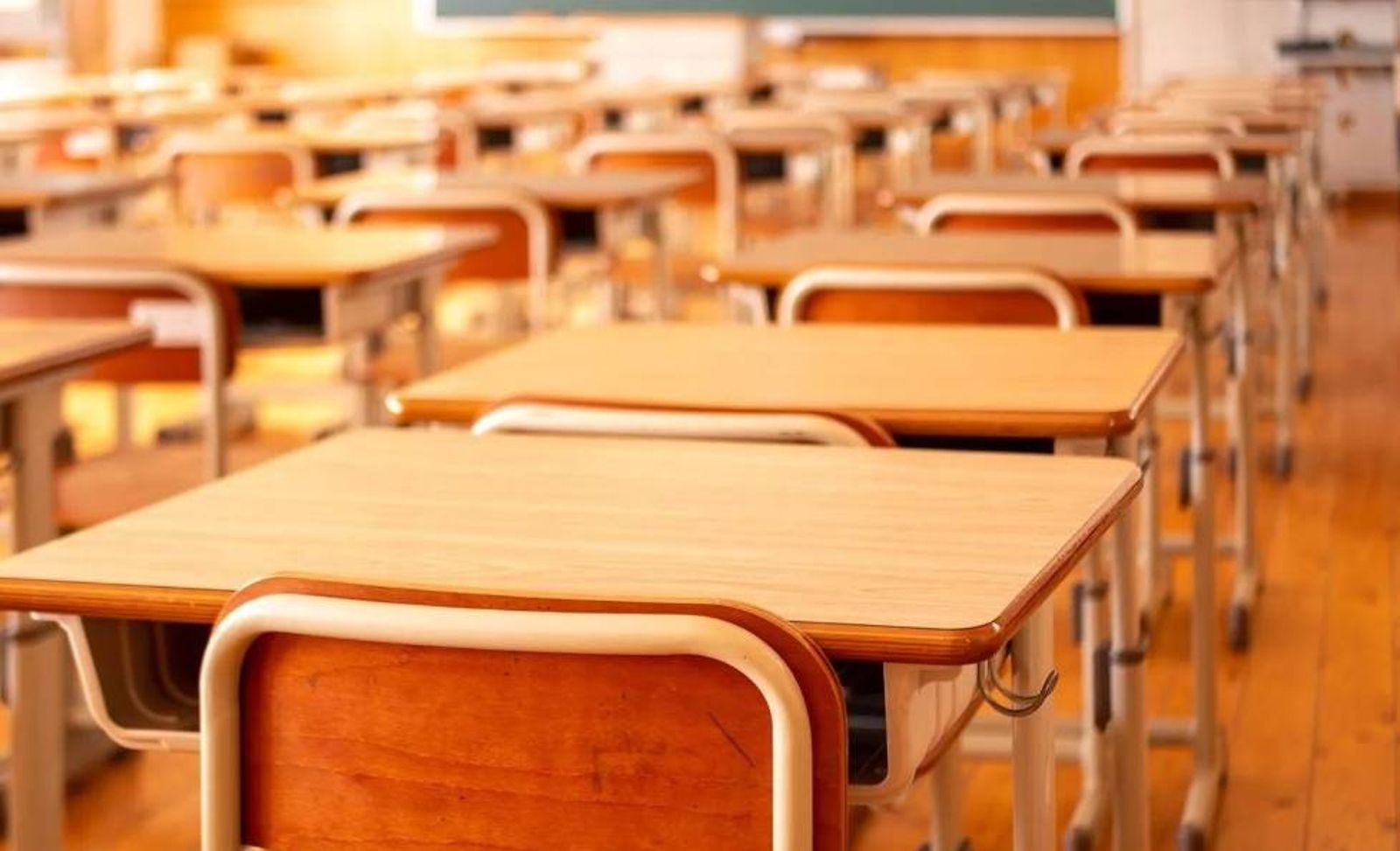 北市小一驚爆集體霸凌！5童揪團「打怪獸」狂毆鎖喉　母到校剛好看到孩子被飛踢