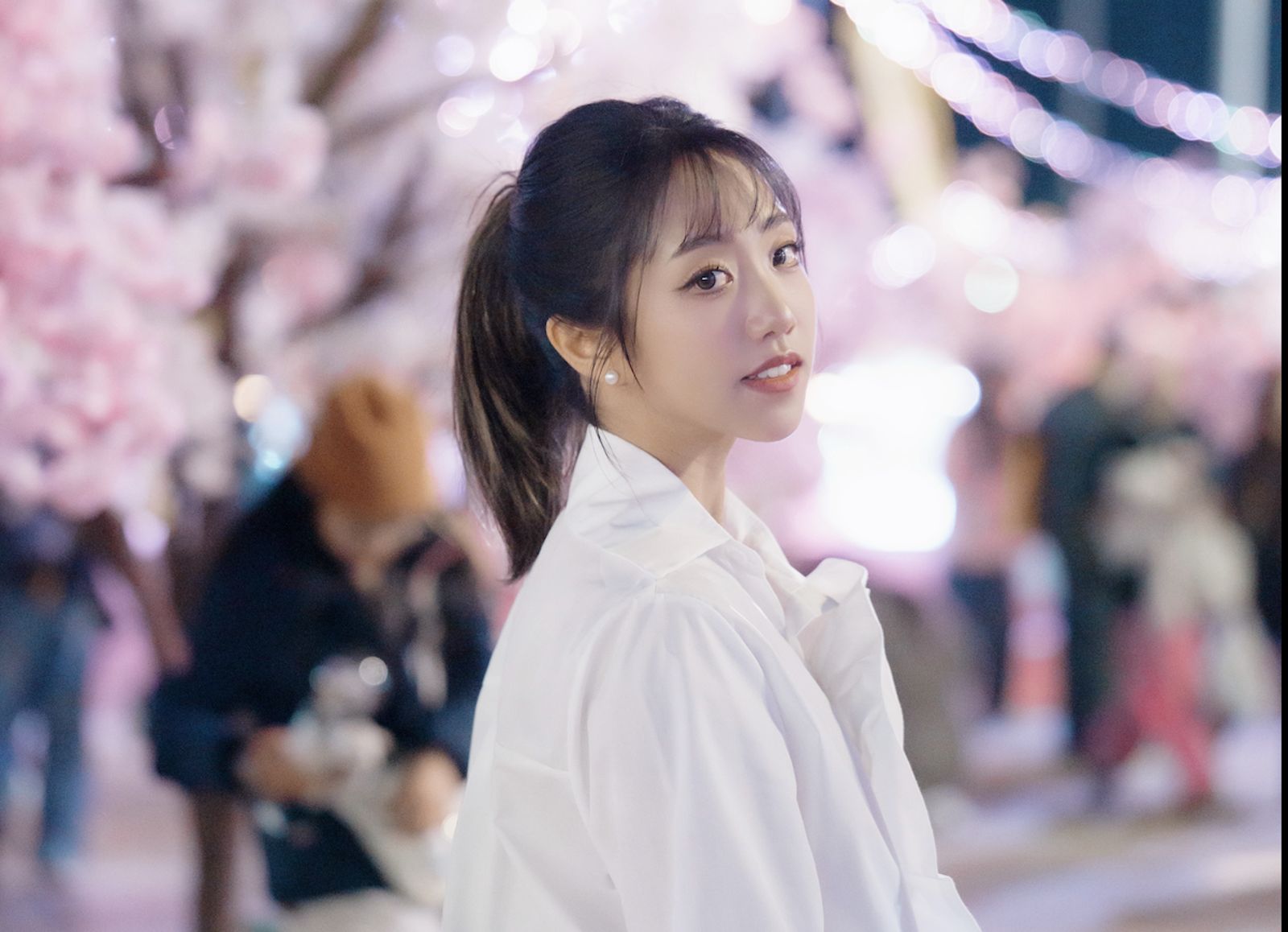 學霸歌手驚爆「結了4次婚」！蔡佩軒返台登記曬放閃照　網狂問「懷孕了？」