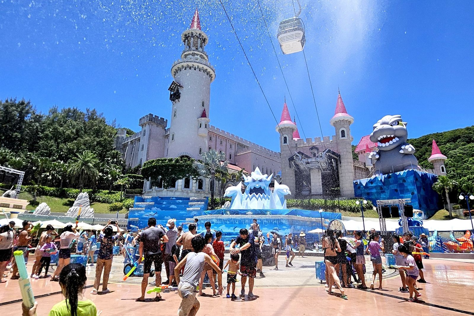 遠雄海洋公園冰風暴怪獸聯盟開打!住1晚送1晚再領300元交通補貼