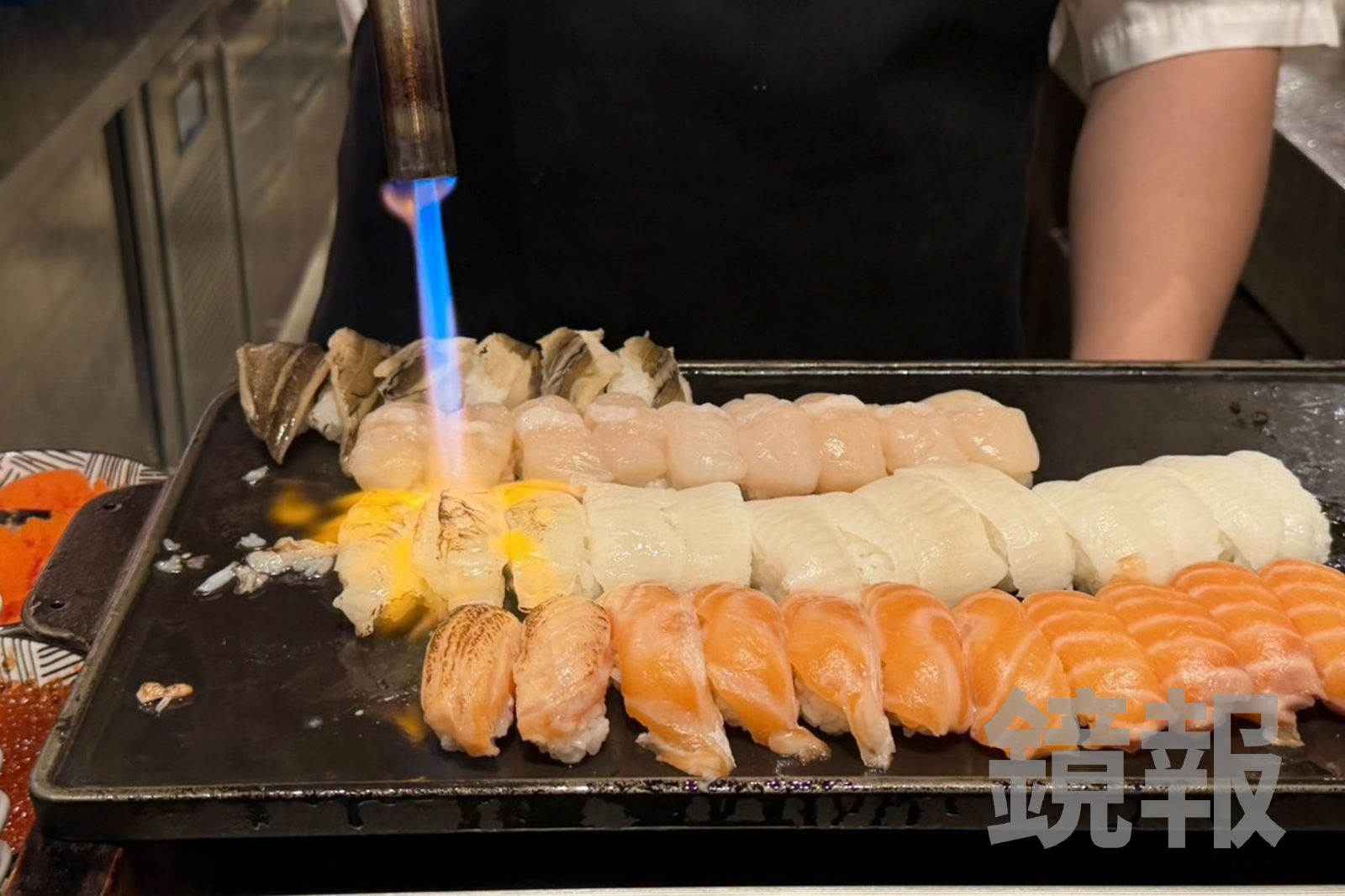 炙燒比目魚鰭邊肉握壽司,油脂化口。