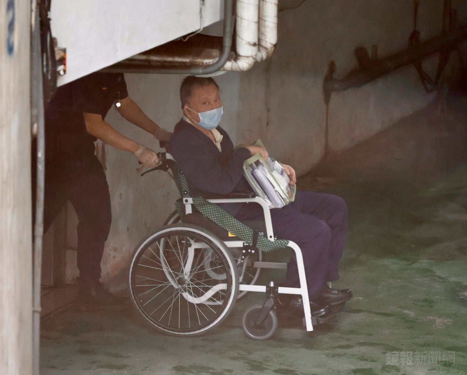 沈慶京出庭「廔管都是血」　北院專車送回北所戒護急診