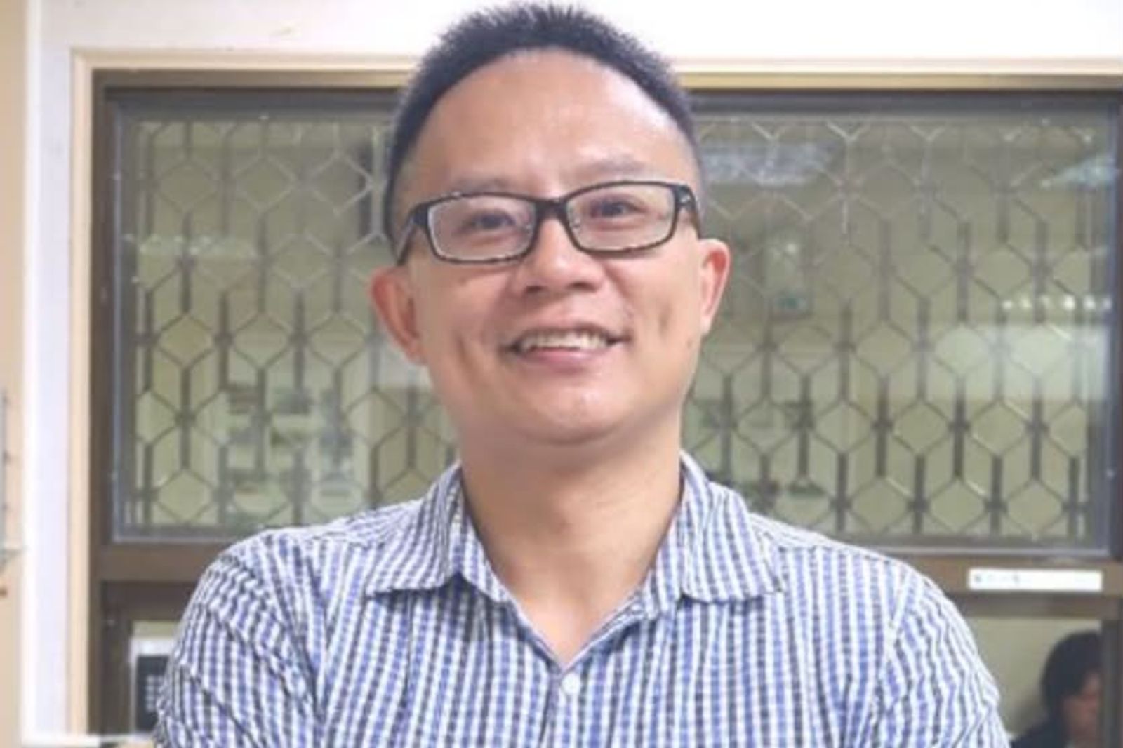 精神科名醫光環碎滿地!楊重源遭控性侵男病患逼跪地 昔日患者揭「私下另一面」