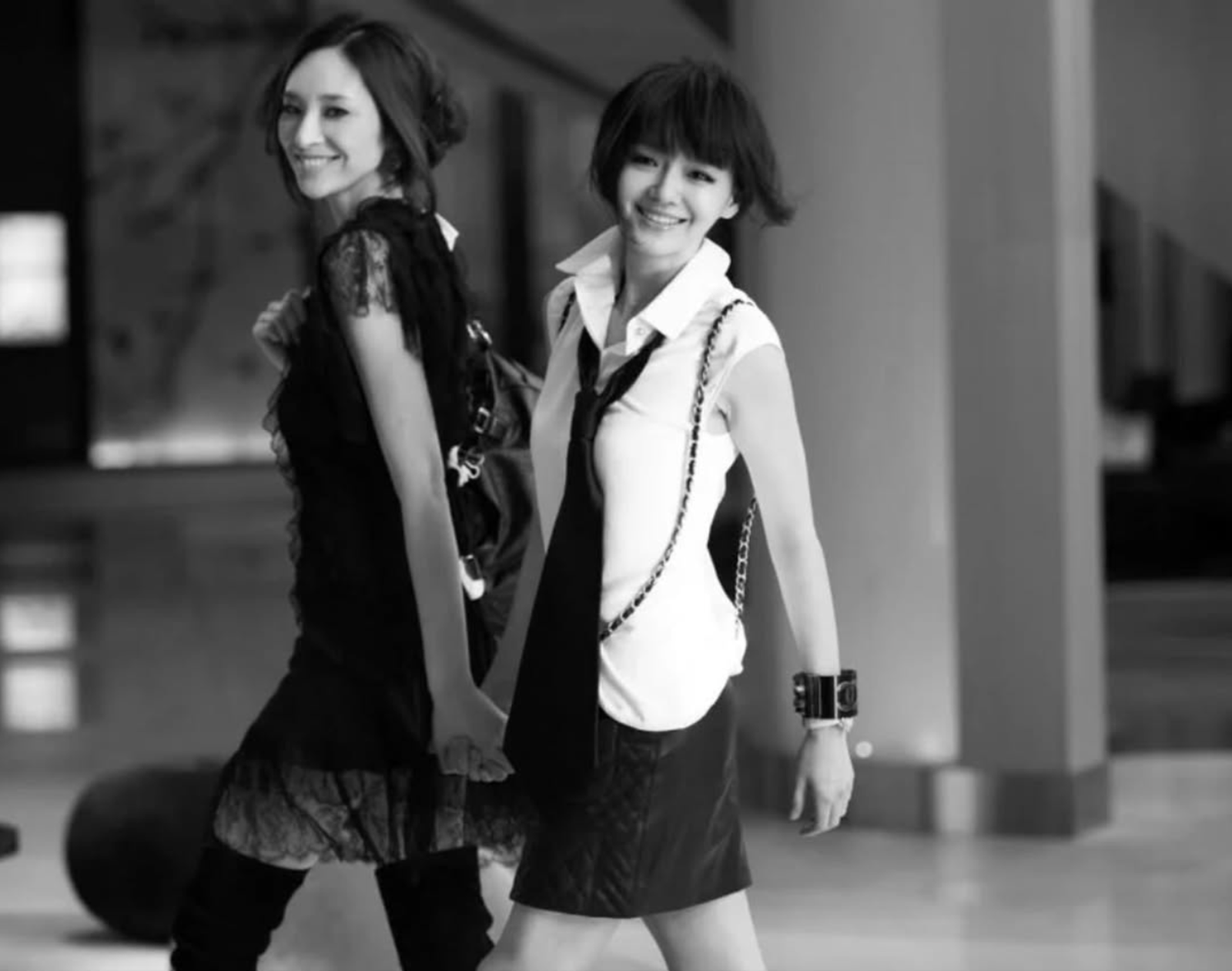 富商男友被通緝！吳佩慈現身墓園揭姐妹對話　生四胎不婚認了曾被大S「唱衰感情」