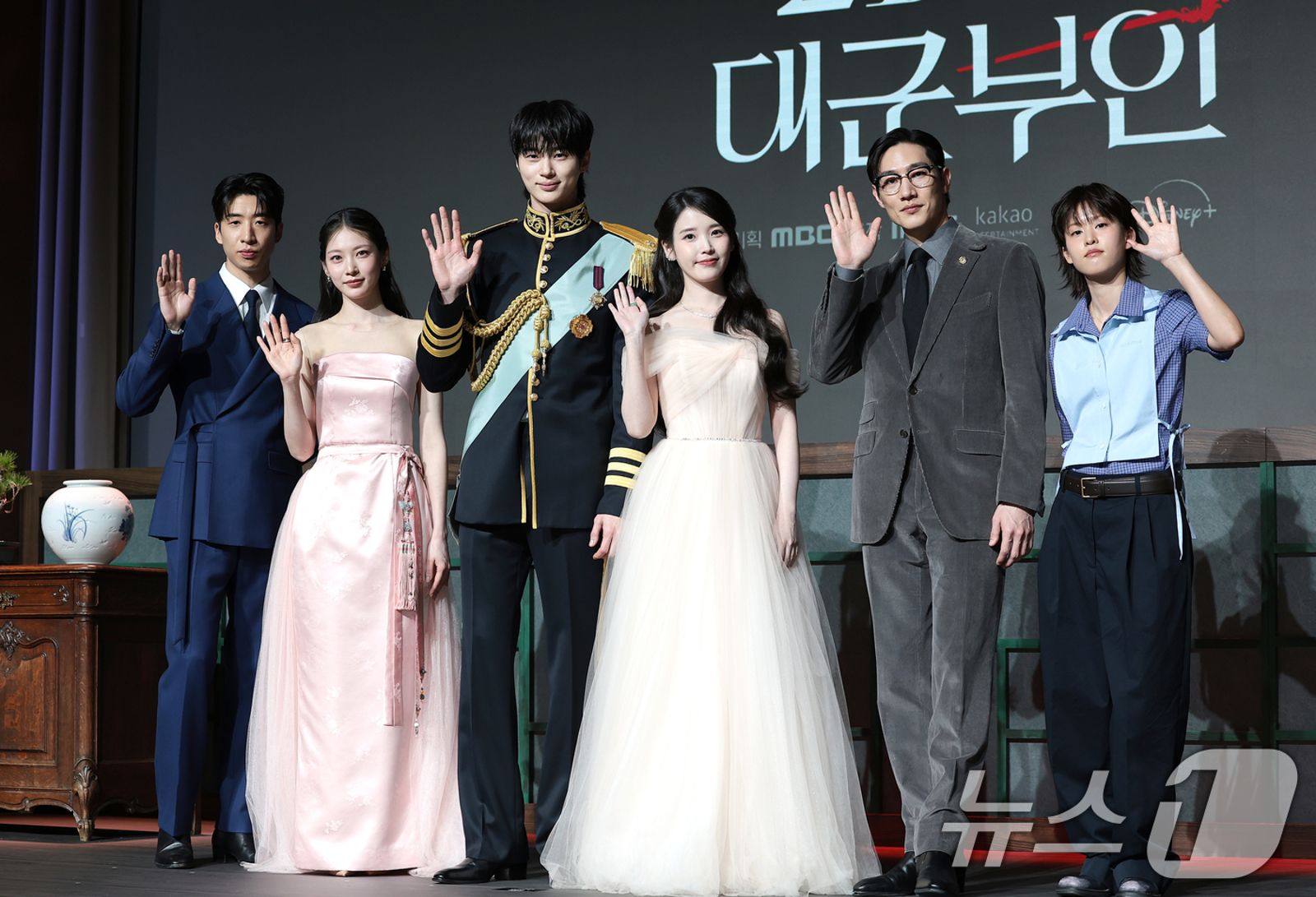 韓媒太狠了！披頭就問：為除演技爭議做什麼努力　邊佑錫盼《21世紀大君夫人》觀眾產生情感共鳴