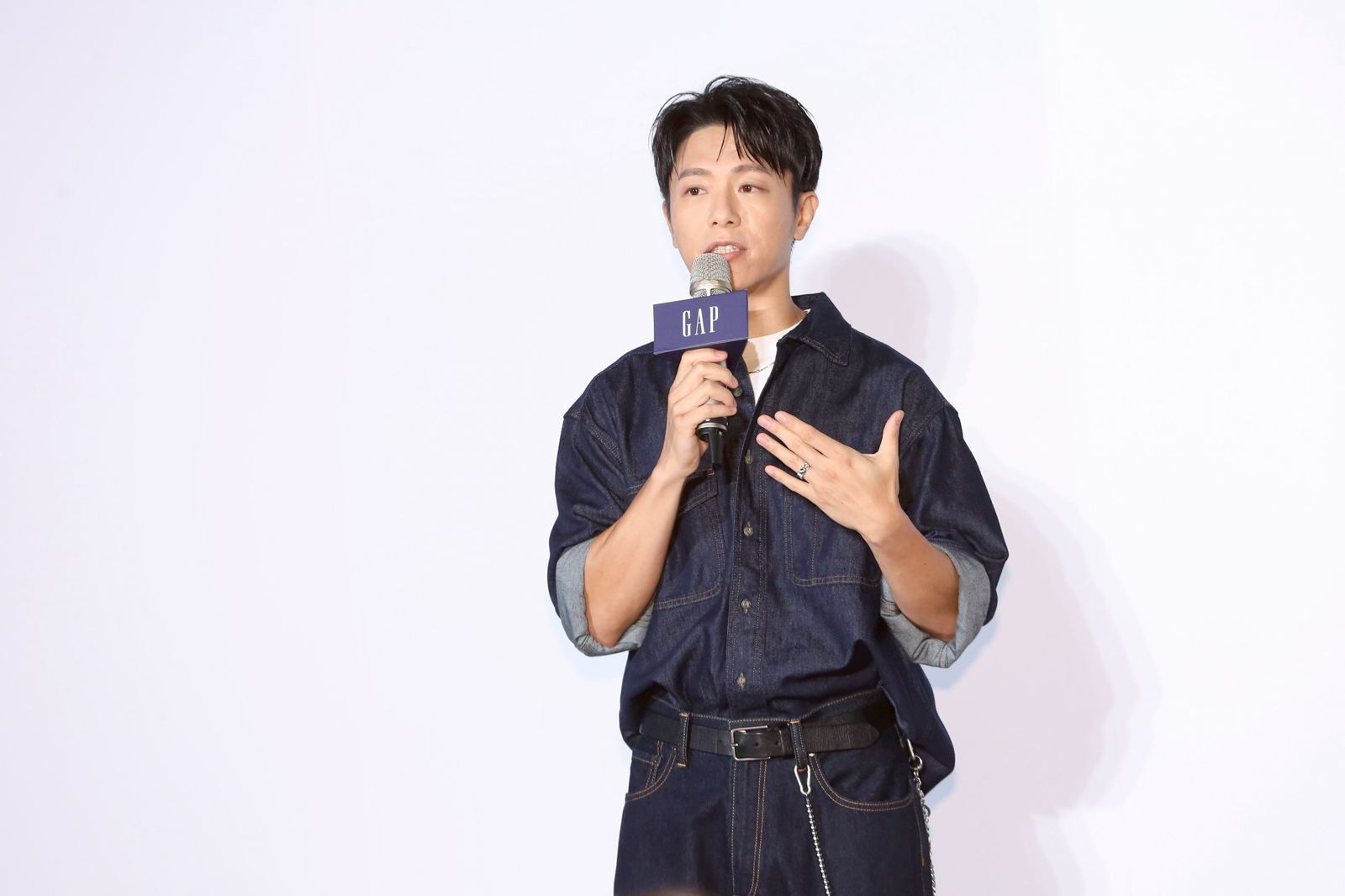 韋禮安自爆愛穿老婆衣服!出門穿搭也「學她」公然放閃