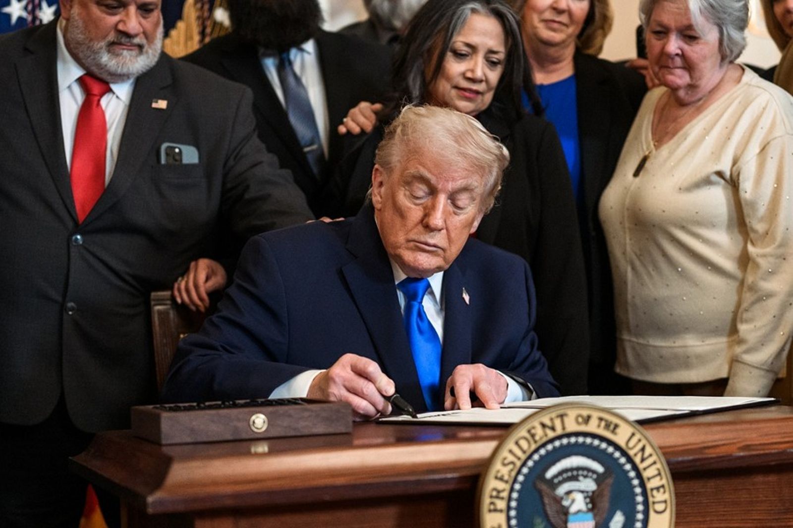 談關稅一場空?白宮稱全球統一關稅暫為15% 川普:敢「裝肖維」就提高