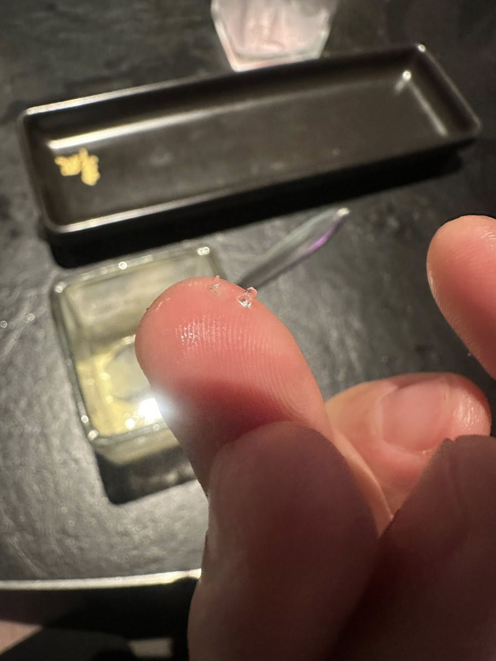 辛殿麻辣鍋冰淇淋吃到碎玻璃！顧客還原事發經過