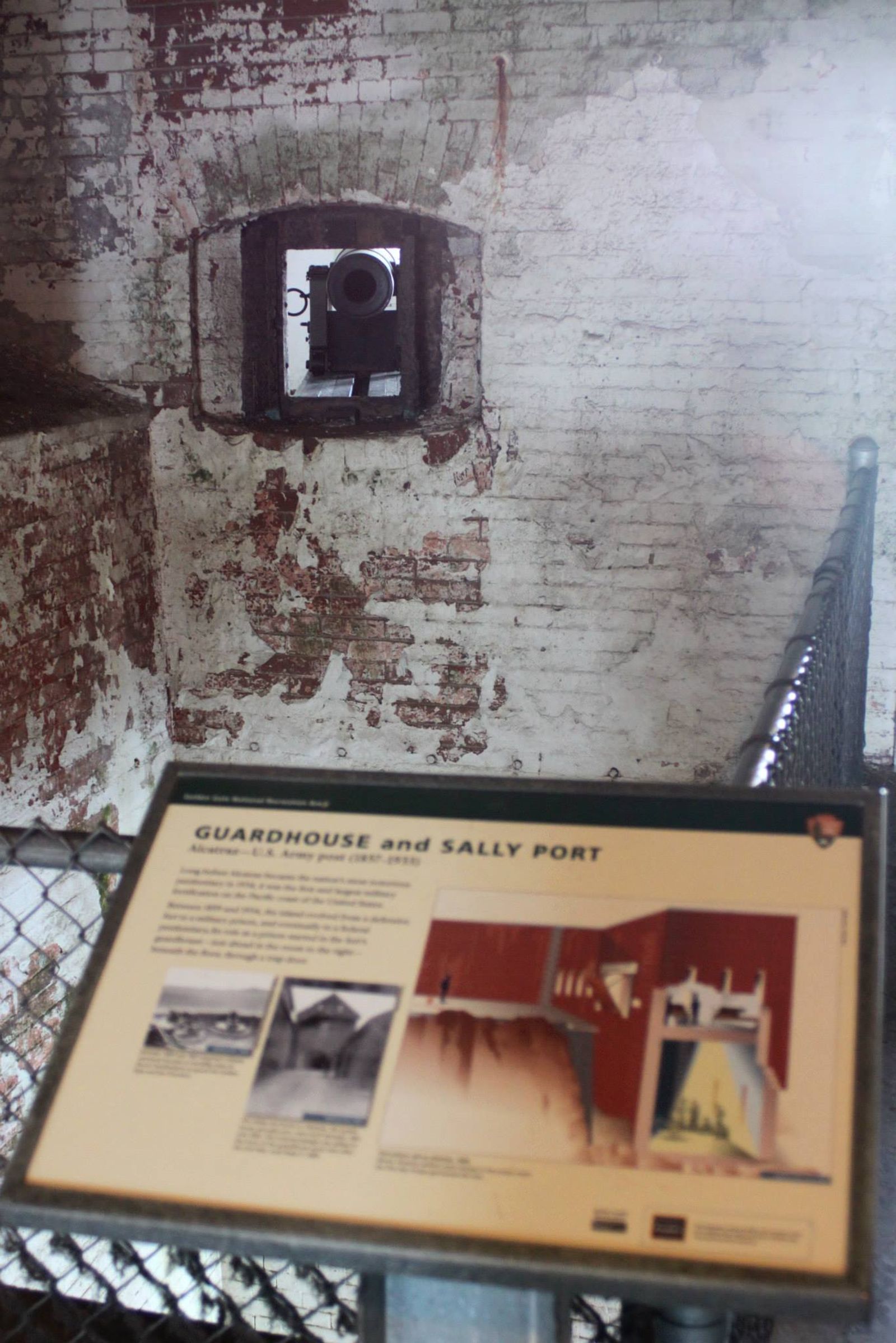 隘口的平面樓層由駐軍看守，並備有大砲。圖／讀者提供