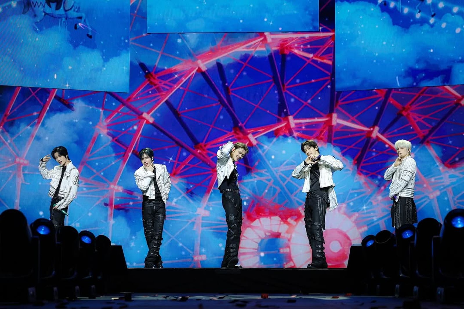 TOMORROW X TOGETHER是HYBE旗下第一個攻大巨蛋的團體。翻攝IG@txt_bighit