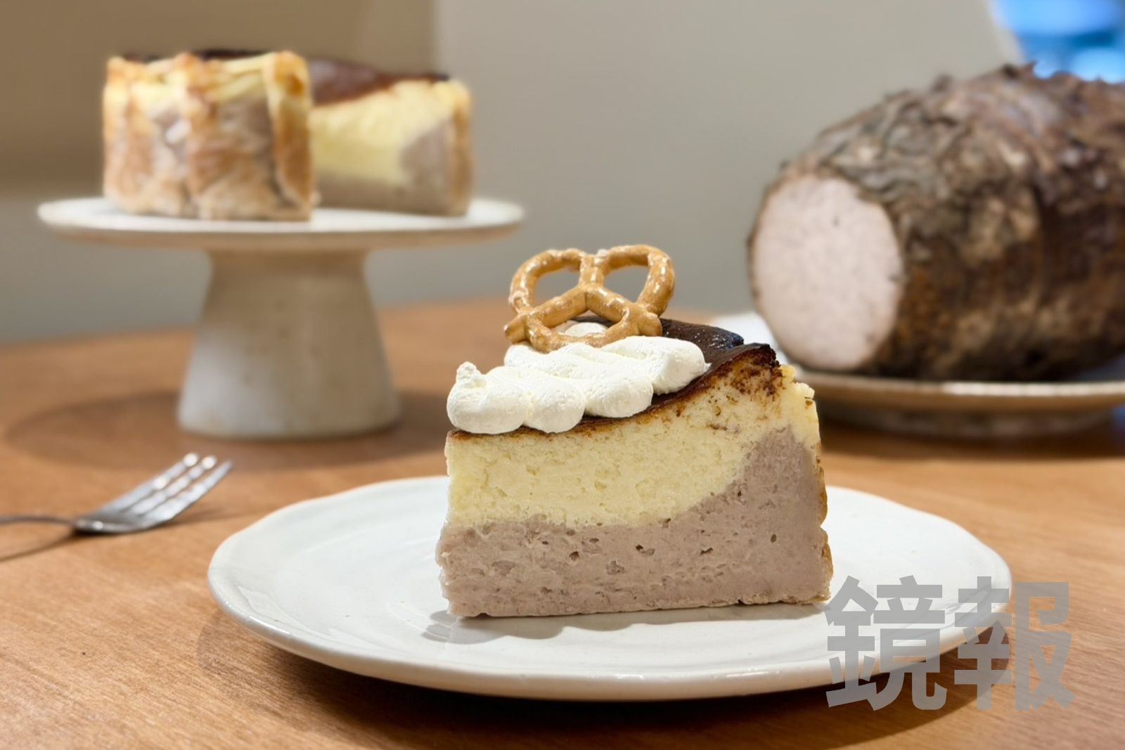 「壹拾捌甜點室」的「厚芋泥巴斯克」綿柔化口，芋頭香氣自然，cream cheese淺薄的酸味，讓齒頰生津。（180元／片）