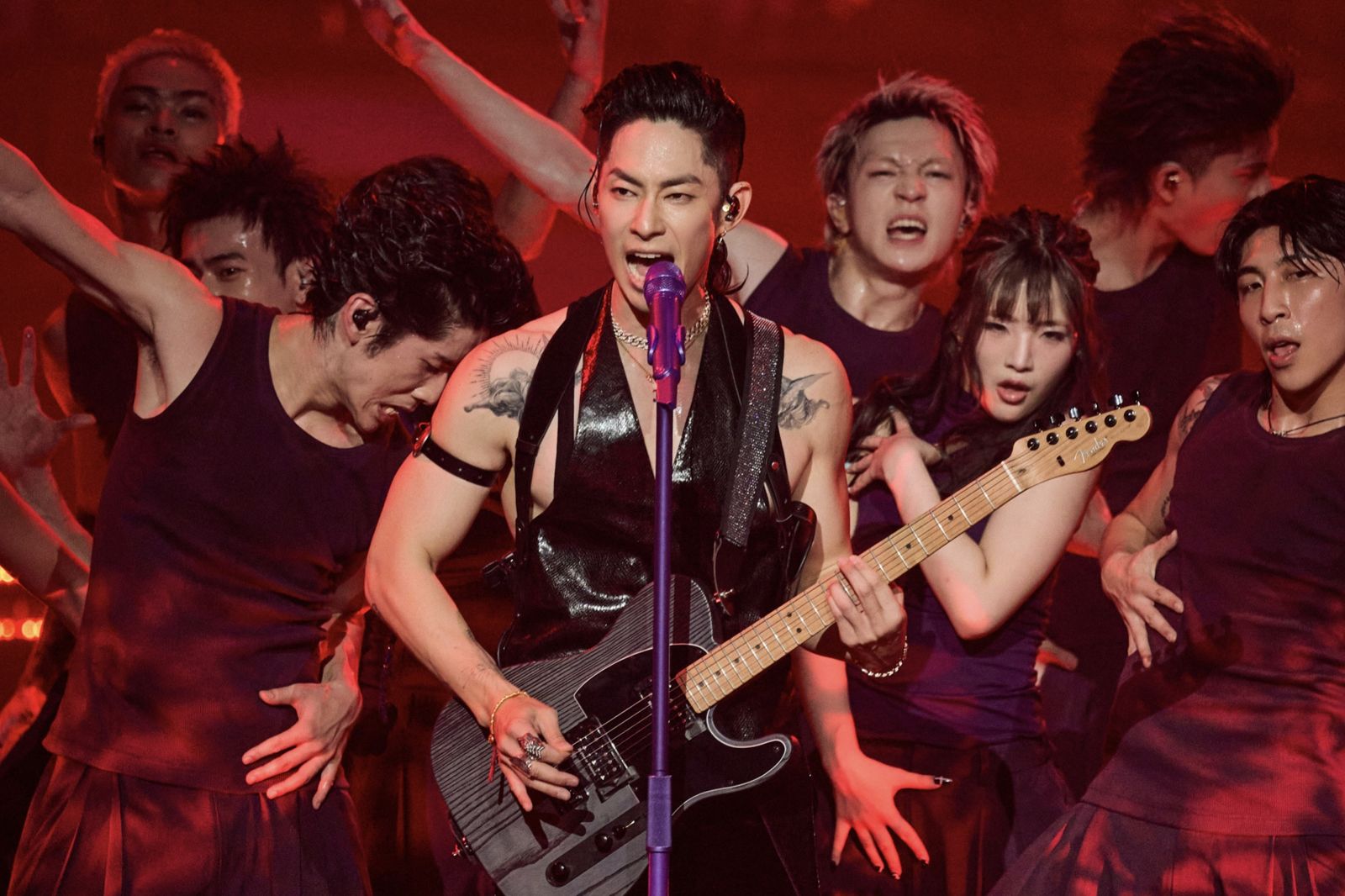 「奪命三搖」 吉他上身狂扭腰臀！吳建豪暌違3年炸裂回歸