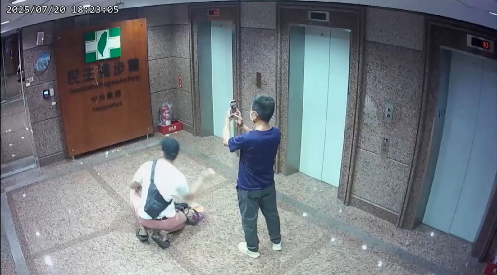 譴責林國成爆粗口、小草砸雞蛋　民進黨要求黃國昌出面道歉