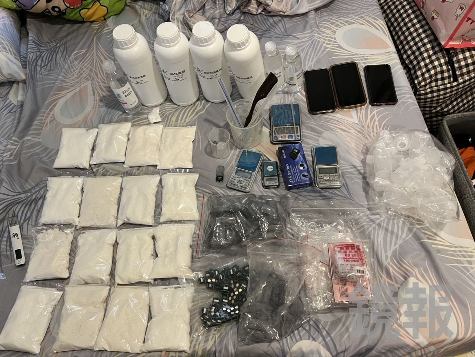 警方槓上開花，查獲大量毒品。