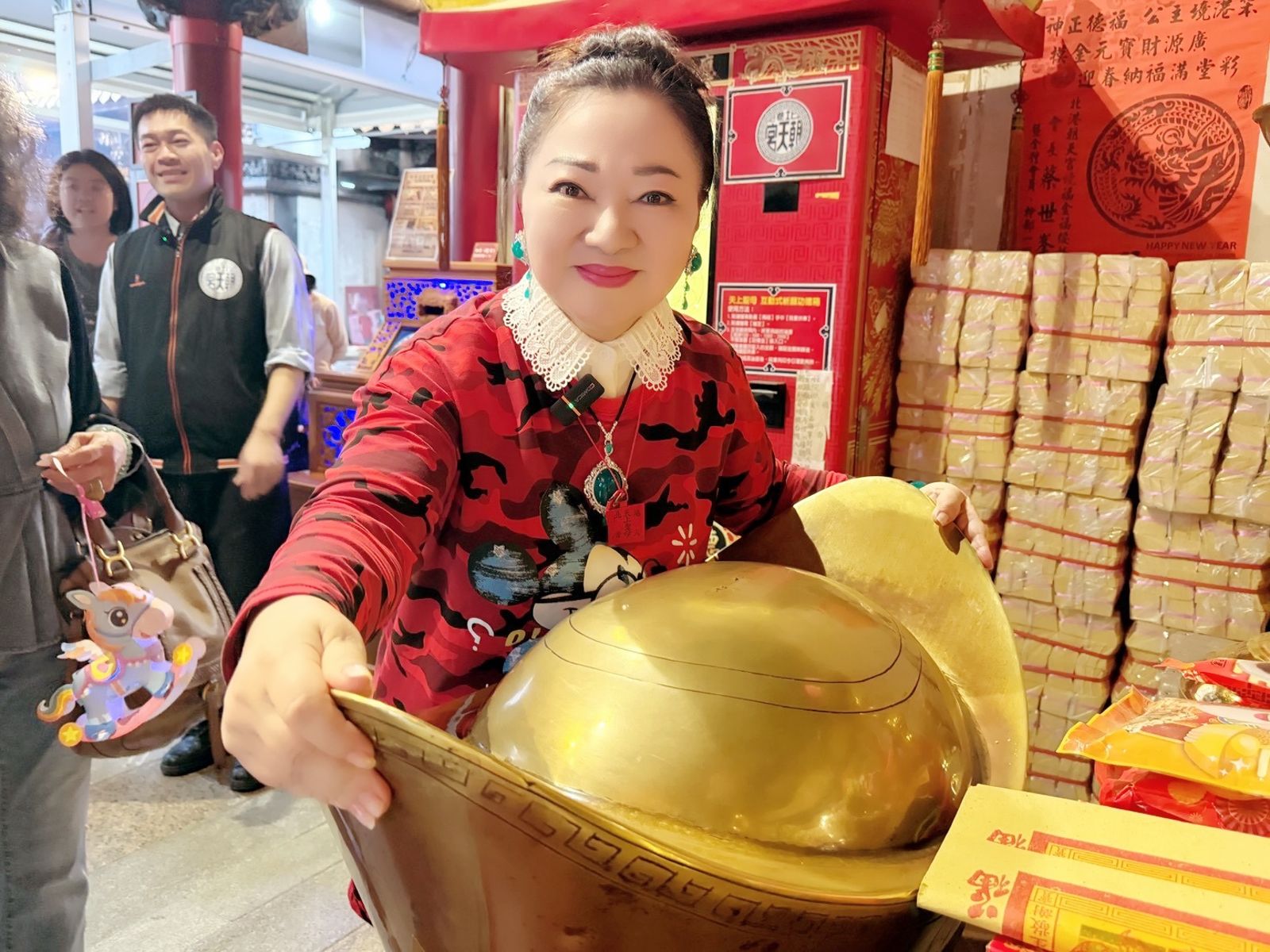 白沙屯媽祖顯靈!白冰冰自製新戲沒平台播 拜完秒接電視台高層電話