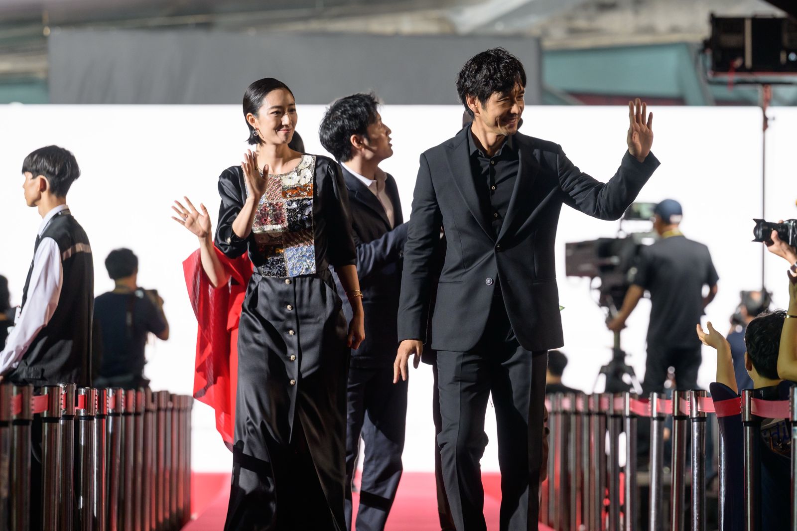 桂綸鎂、西島秀俊《最親愛的陌生人》登釜山 林志玲看完狂讚「演到心裡發光」