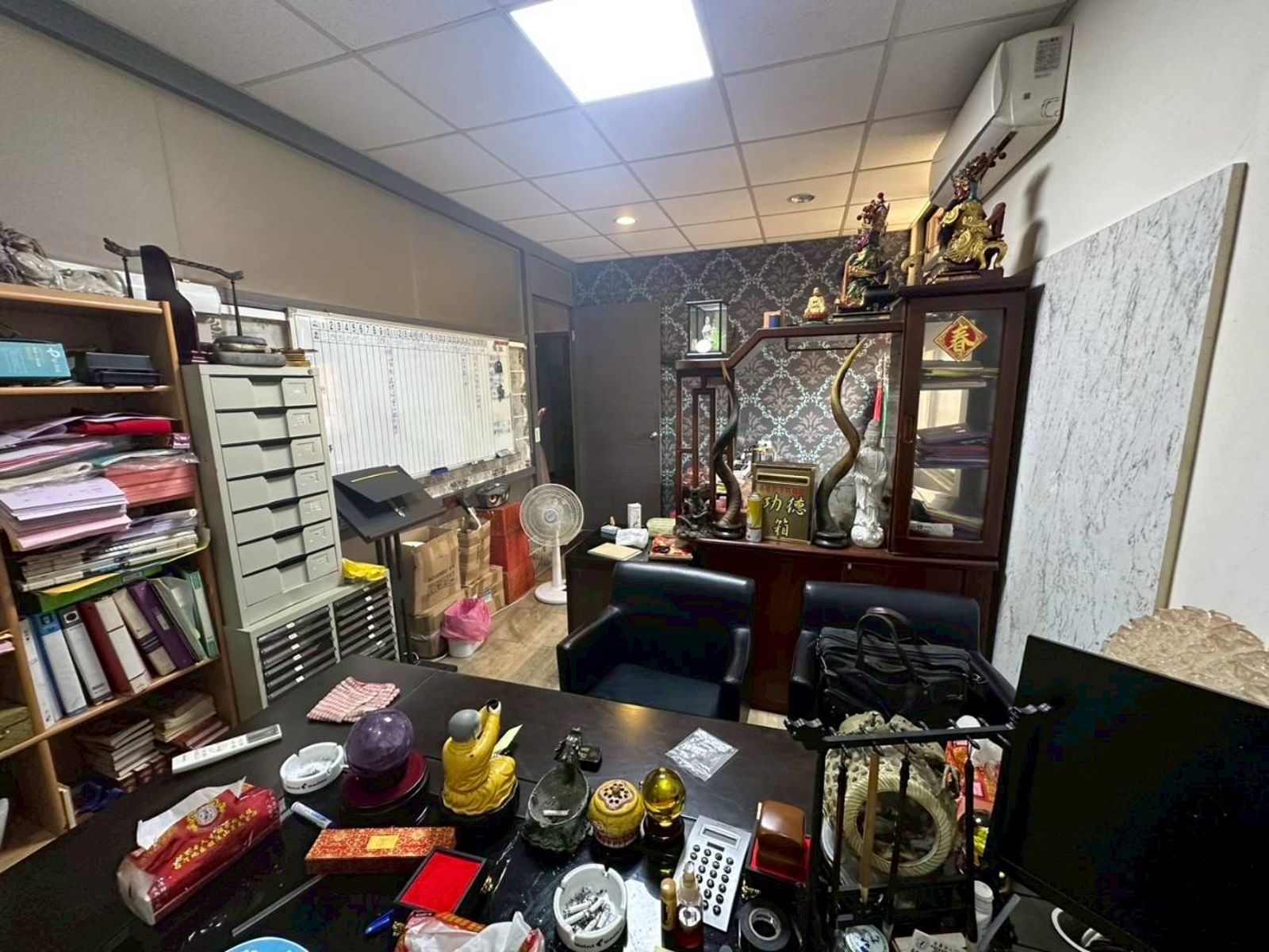 假陰陽師不只拐信徒100萬殺子!還餵安眠藥注海洛因毒殺義子 爽吞451萬保險金半年全花光