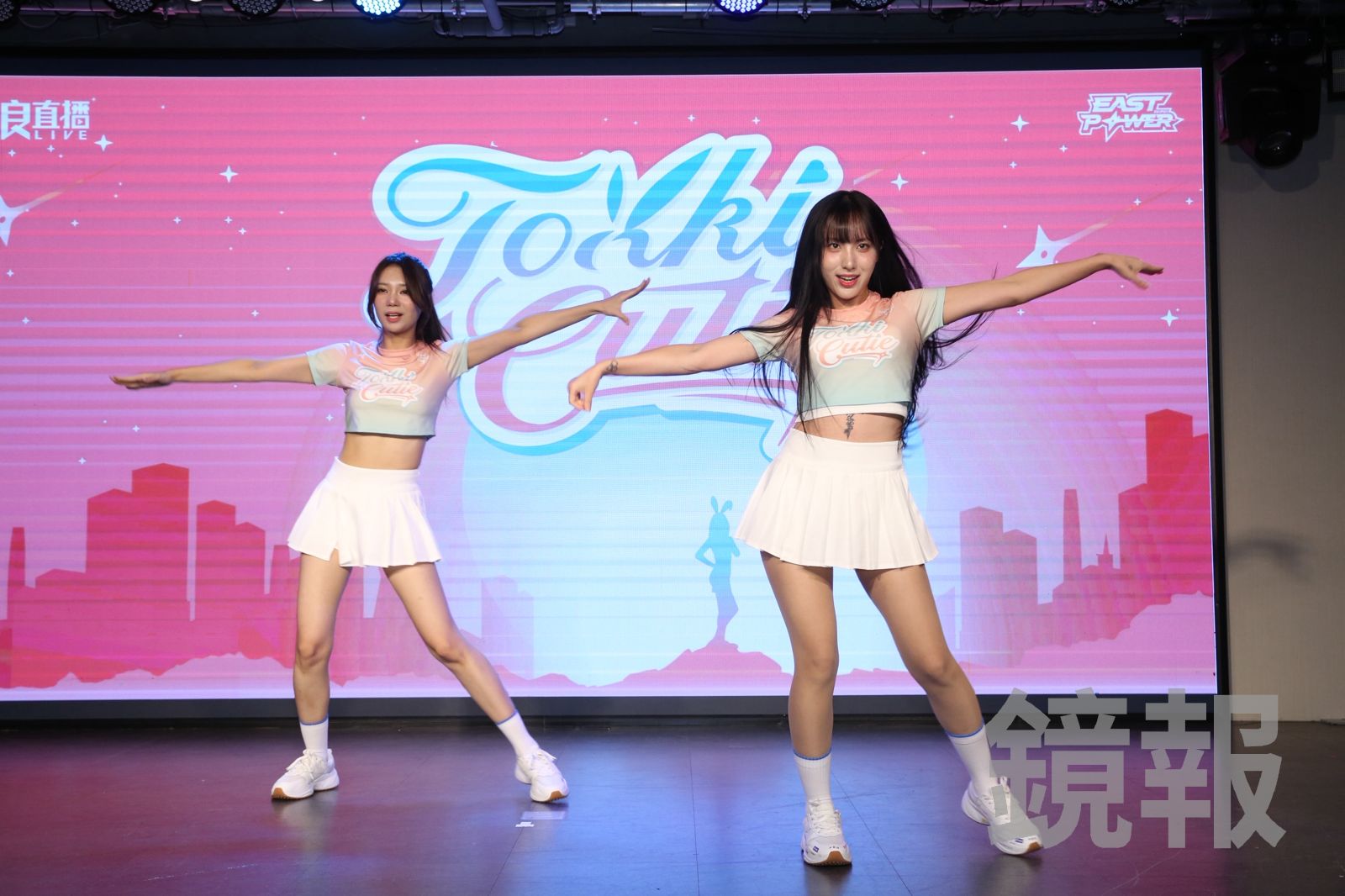 李素泳（左）和朴恩惠（右）現場熱舞。董孟航拍攝