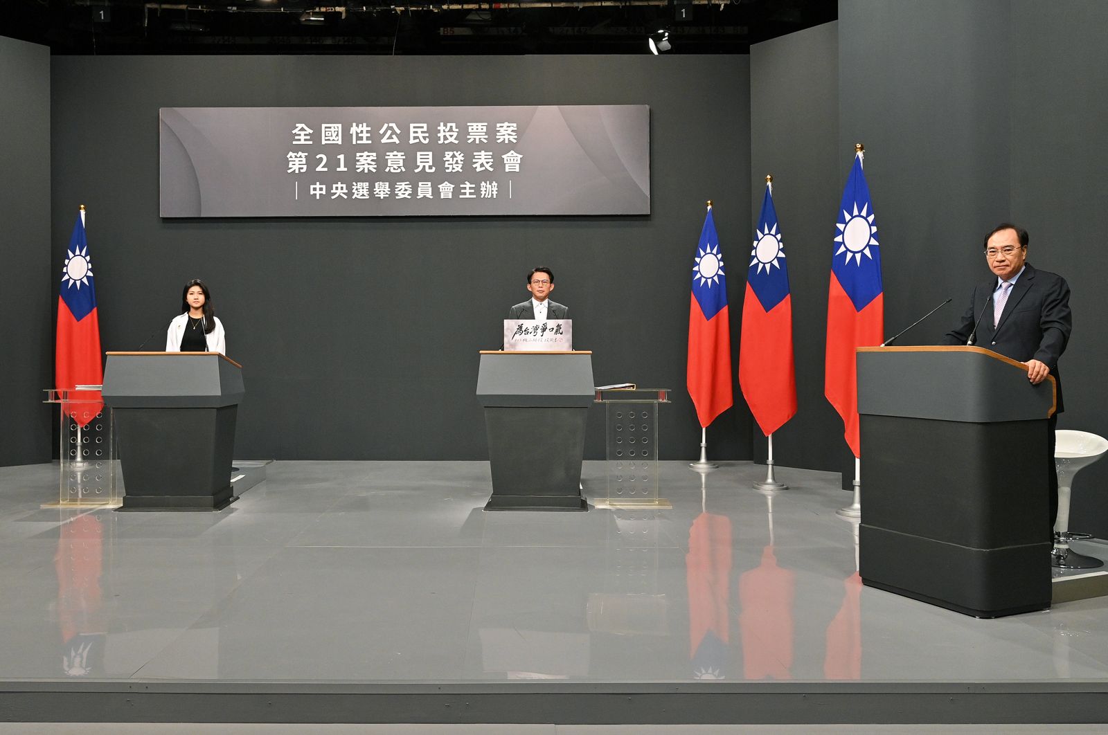 重啟核三說明會與黃國昌正面交鋒!吳亞昕酸:政治立場改變核廢就能被接受?