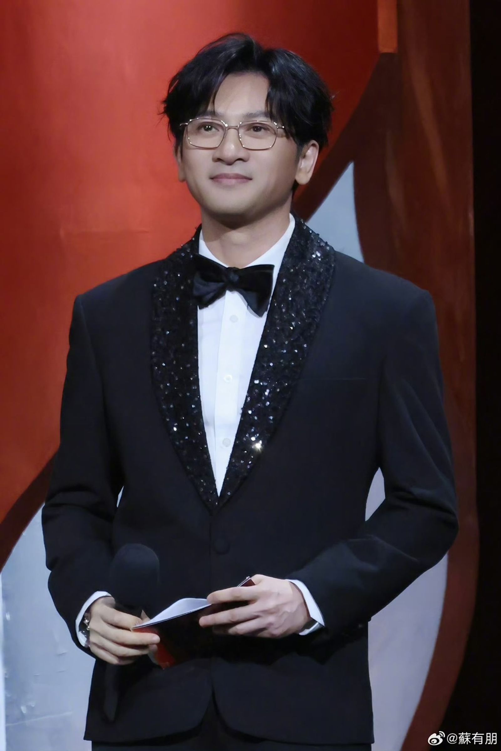 20251218蘇有朋在今年中國金雞獎上擔任主持人。翻攝微博