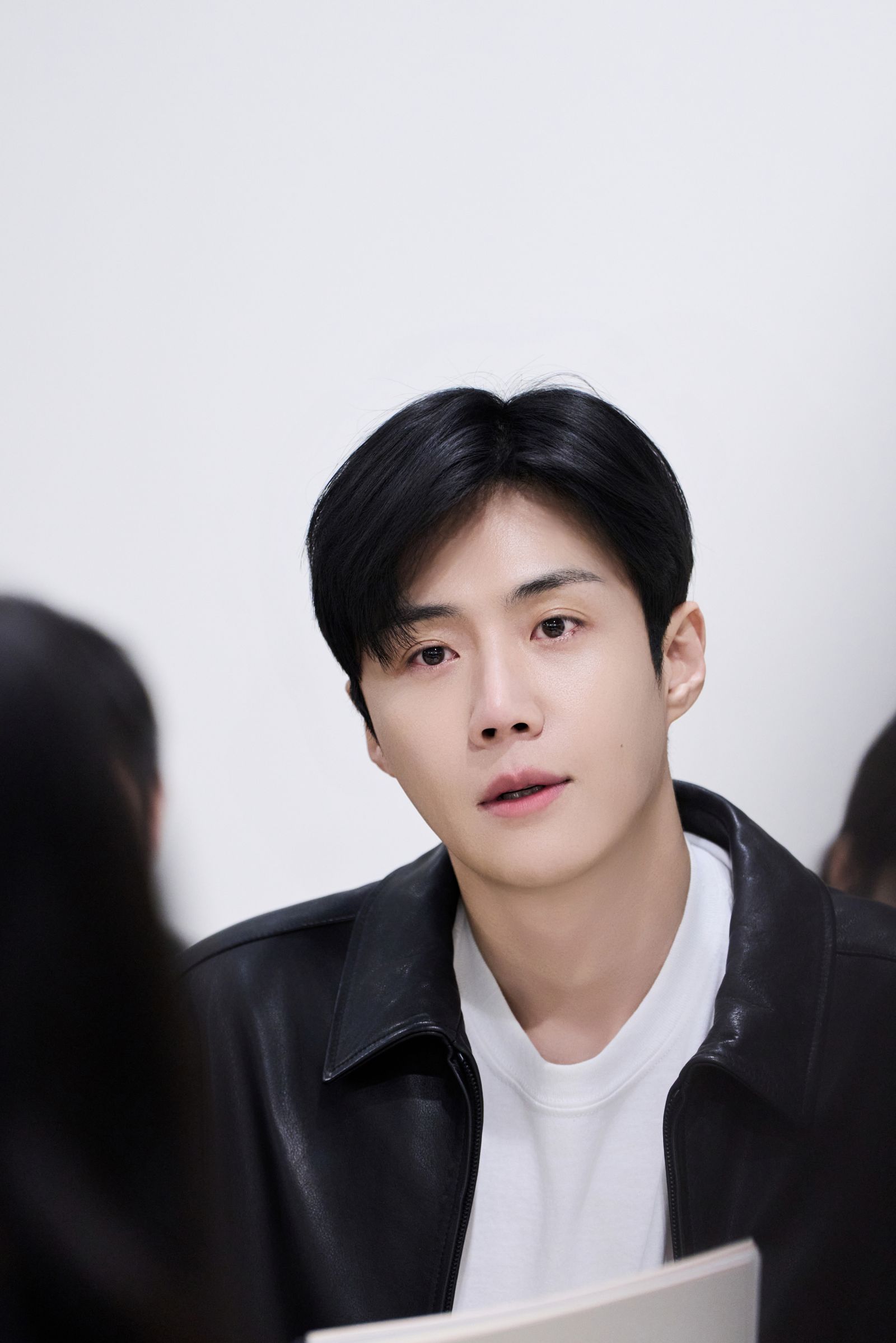 金宣虎參與讀本會議。Disney+提供