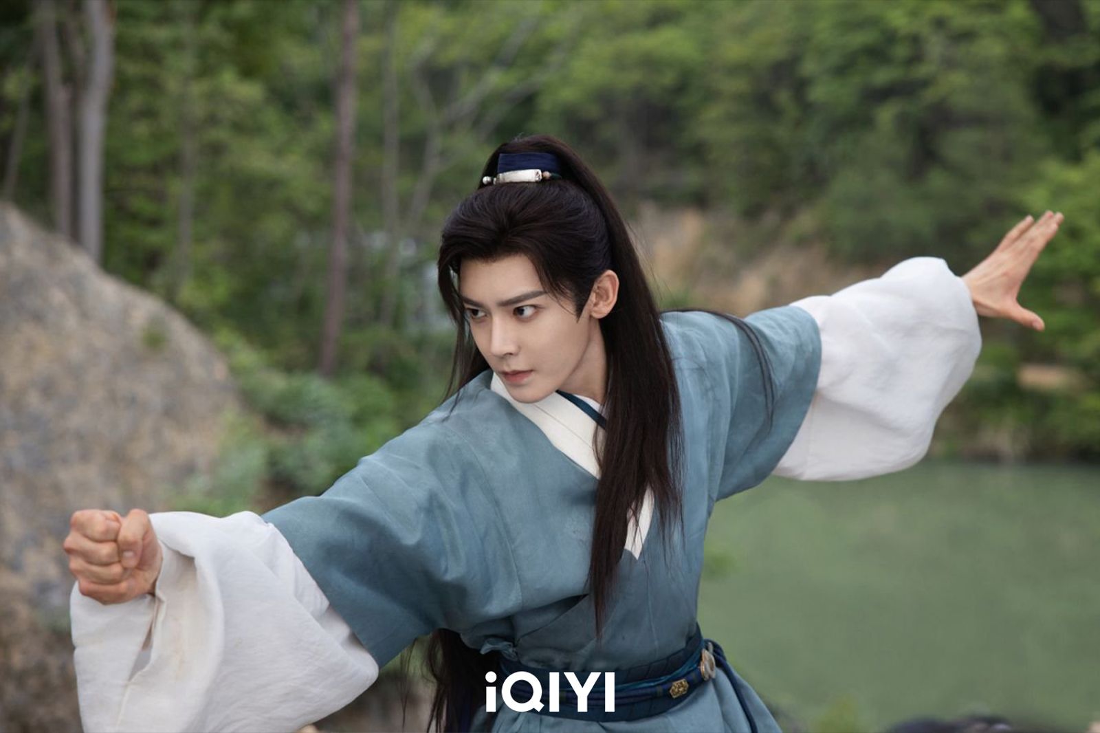 《玉茗茶骨》侯明昊爆交往《折腰》女星3年 凌晨雙雙火速「6個驚嘆號」回應了