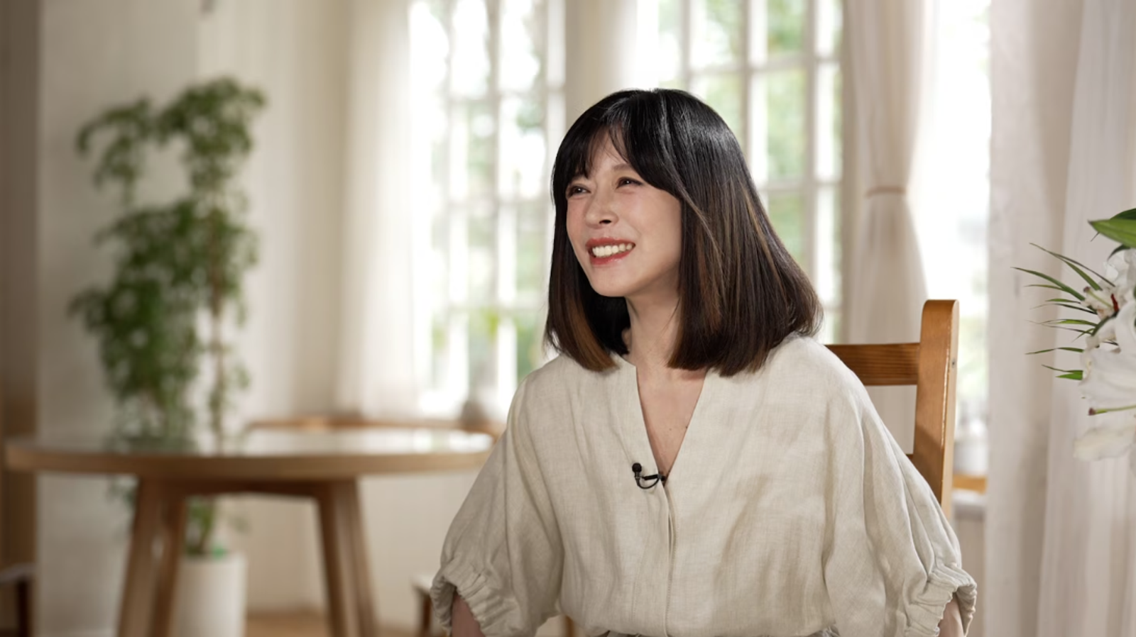 中森明菜難得上了經濟新聞節目做專訪，讓粉絲超意外。翻攝テレビ東京