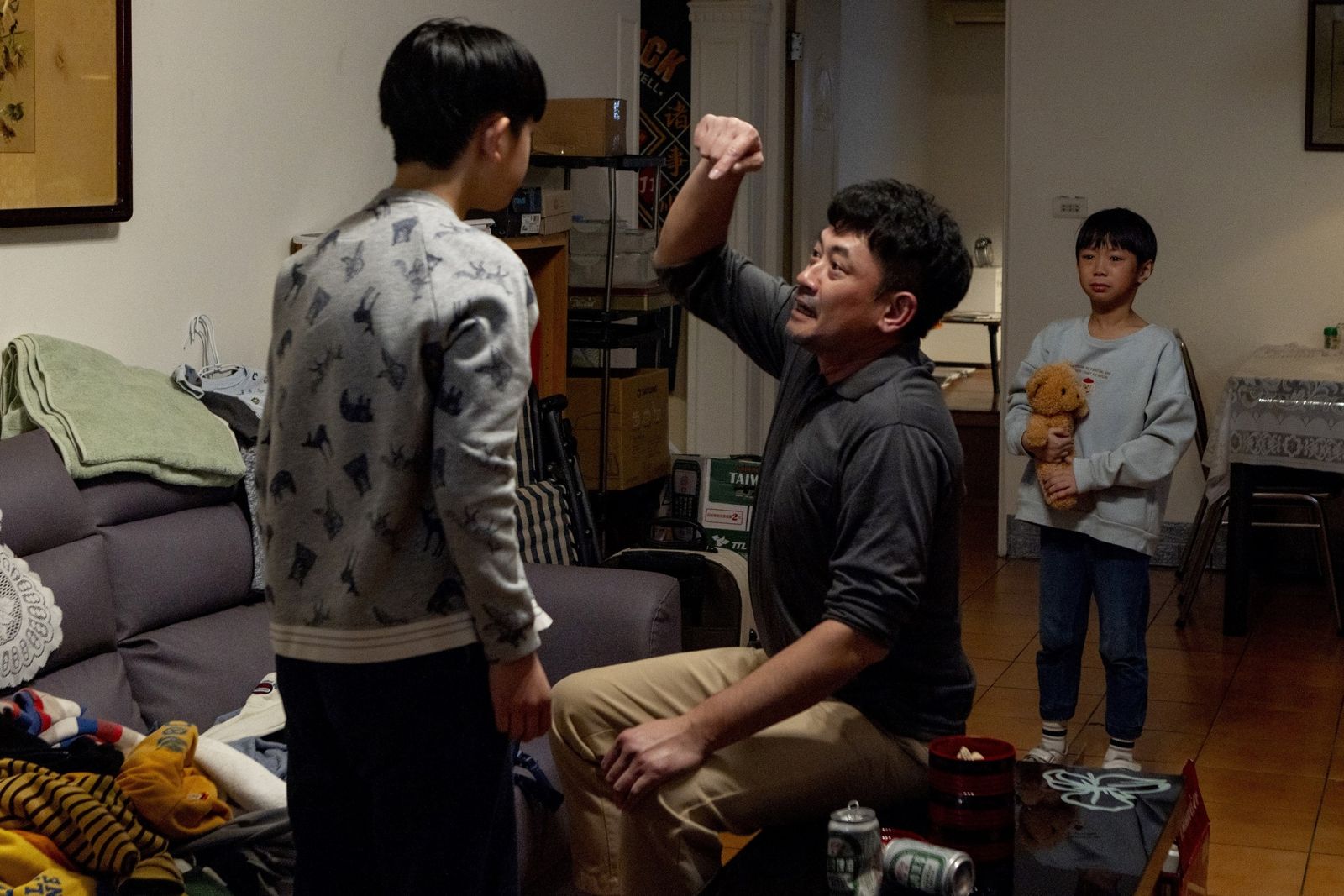 王慶雄(柯叔元 飾)在劇中是一個失職父親。大愛電視台提供