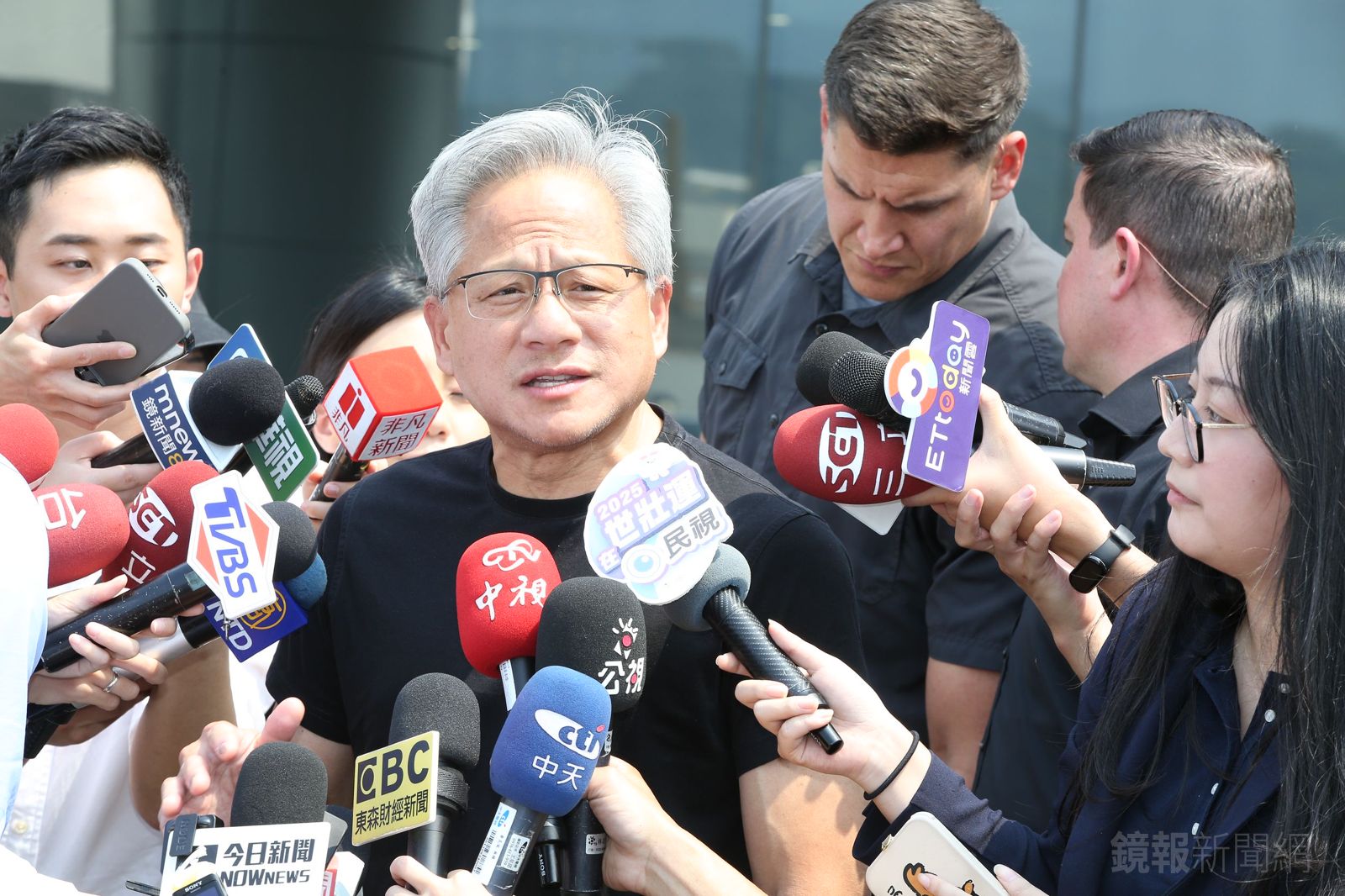 傳輝達擬在上海設研發中心　黃仁勳曾與上海市長討論過