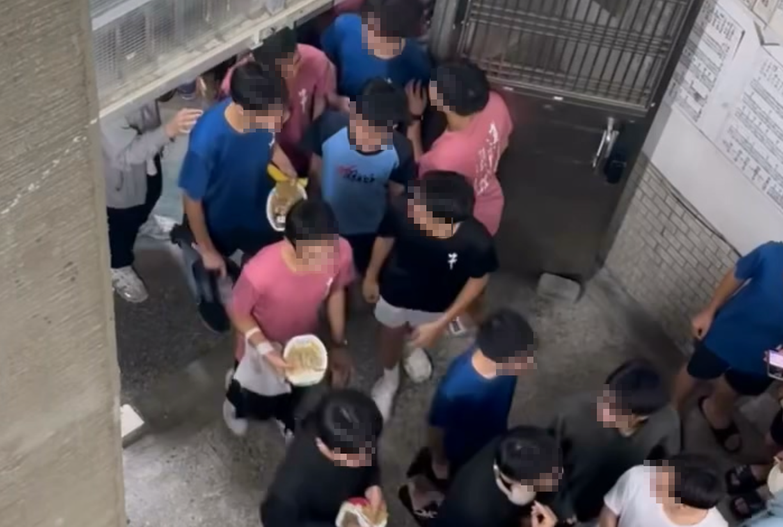 台中一中舍幹廣播嗆聲！上百人掀「宿舍事變」...起床歌單曝光眾人秒懂