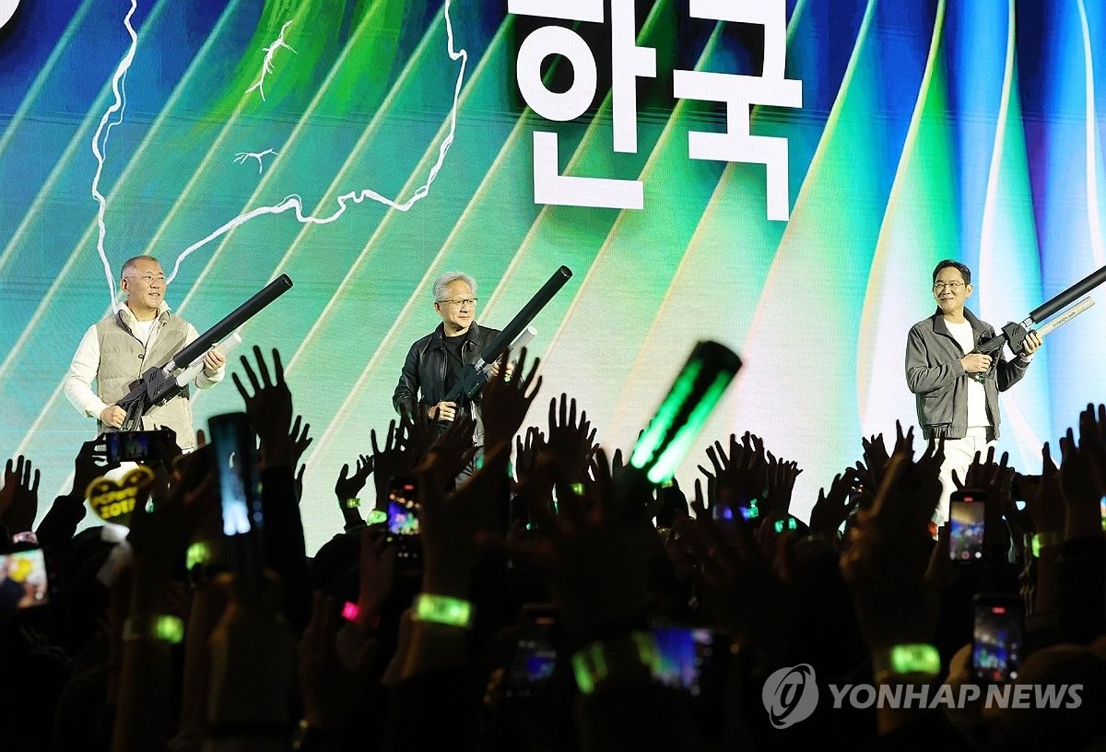 41J肉聲/黃仁勳到韓國太瘋!三星老闆嚇傻 組「財閥男團」喝交杯酒