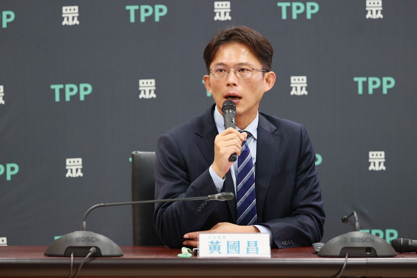 民眾黨將辦百場說明會抗惡罷、宣傳公投　黃國昌下令：所有小草出來投票