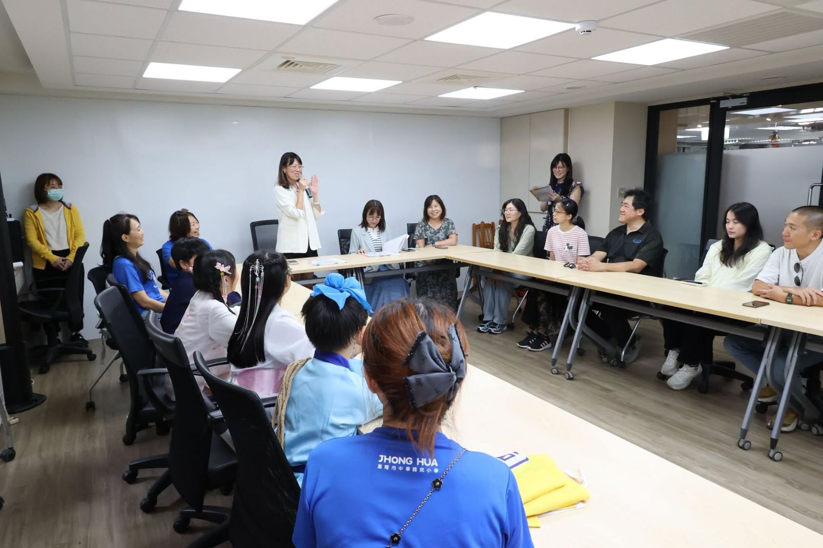 校事會議爭議——教師反對的不是調查,而是「小案大辦」