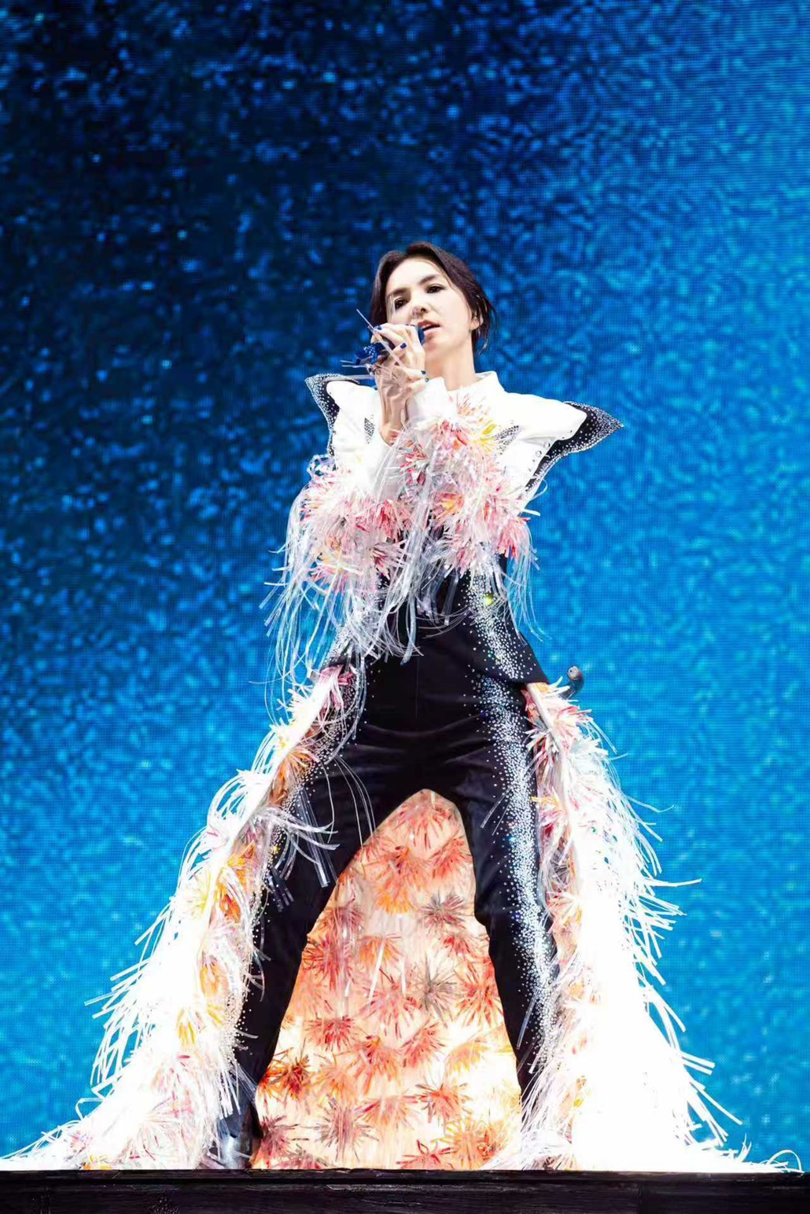 Ella日前在長沙啟動首次個人巡迴演唱會。勁樺娛樂提供