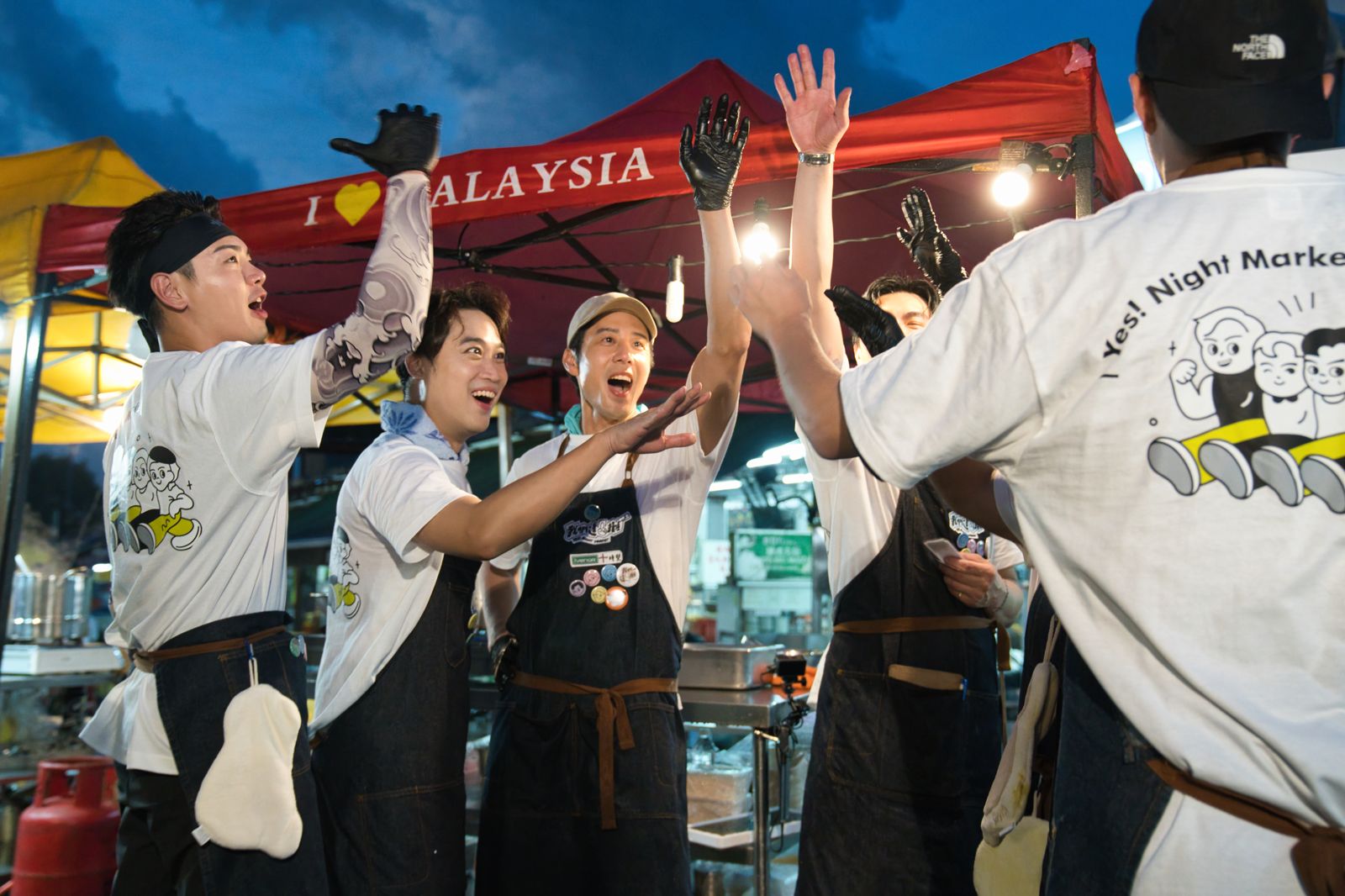 我們這一攤2 大家重振旗鼓再次開攤。華視、三立提供