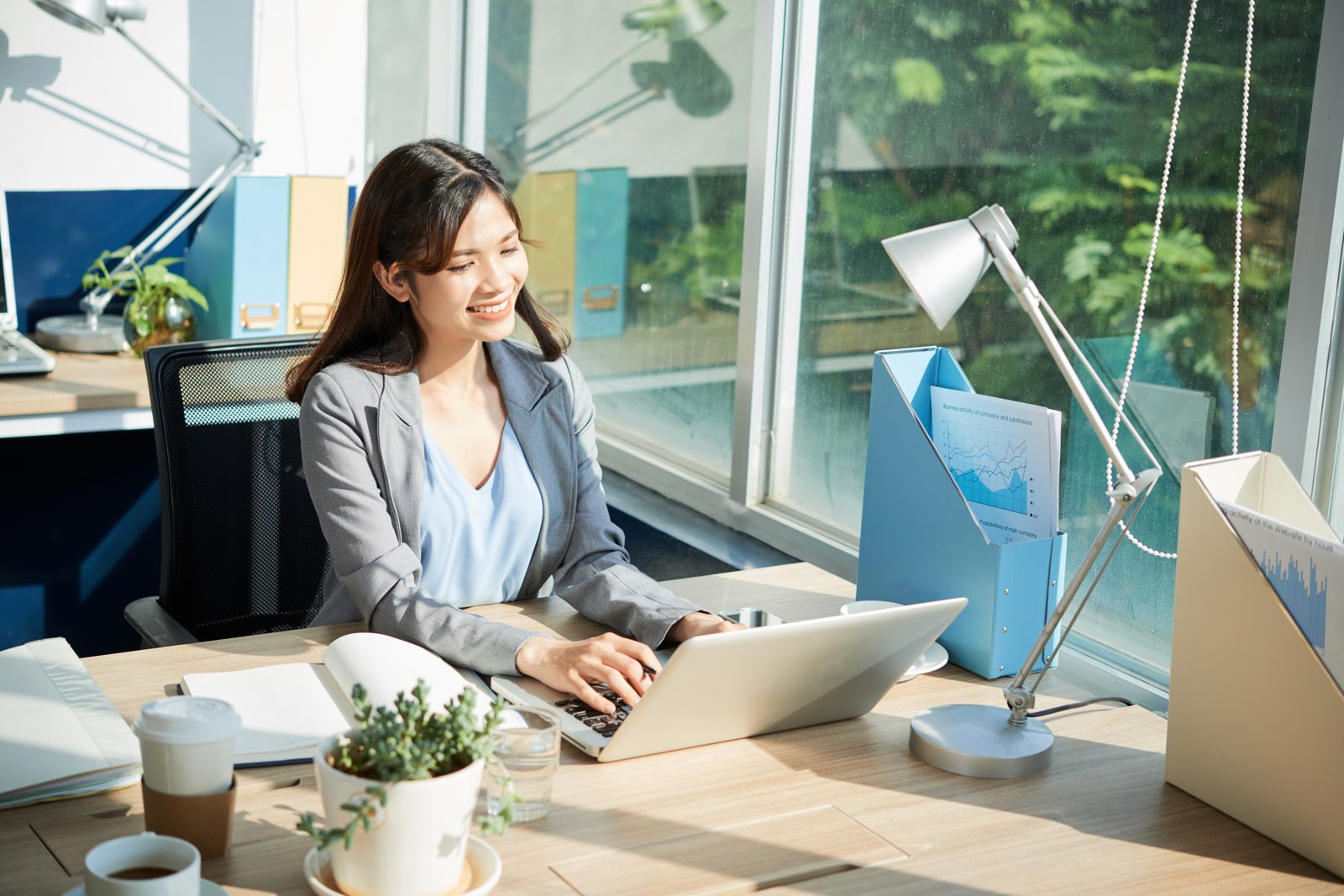 她籲「7月別隨便離職」！原因曝光一票網點頭：唯一上班的動力