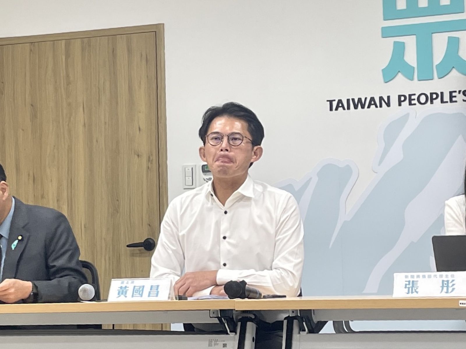 砲轟陸委會查處饒慶鈴「太離譜」 黃國昌:洪奇昌去中國就是健康交流?
