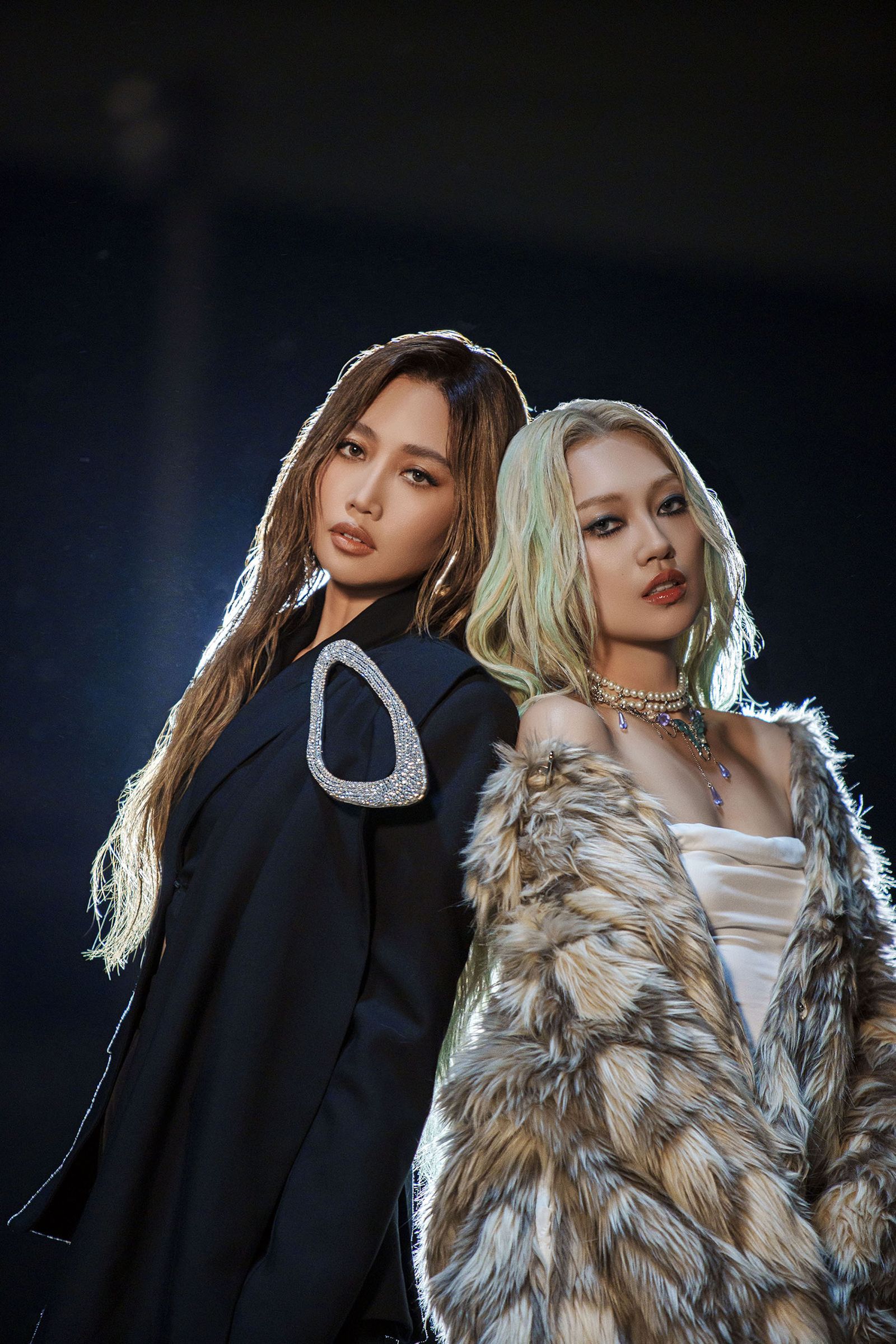 琟娜與天后A-Lin合作新歌〈糾結重啟〉。谷優娛樂提供