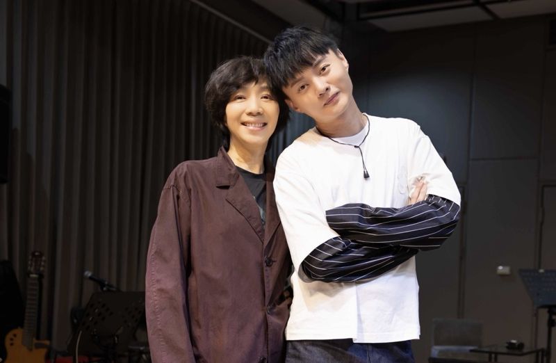 桑布伊改編黃大煒名曲致敬！許富凱化身舞蹈老師　萬芳同手同腳狂練恰恰