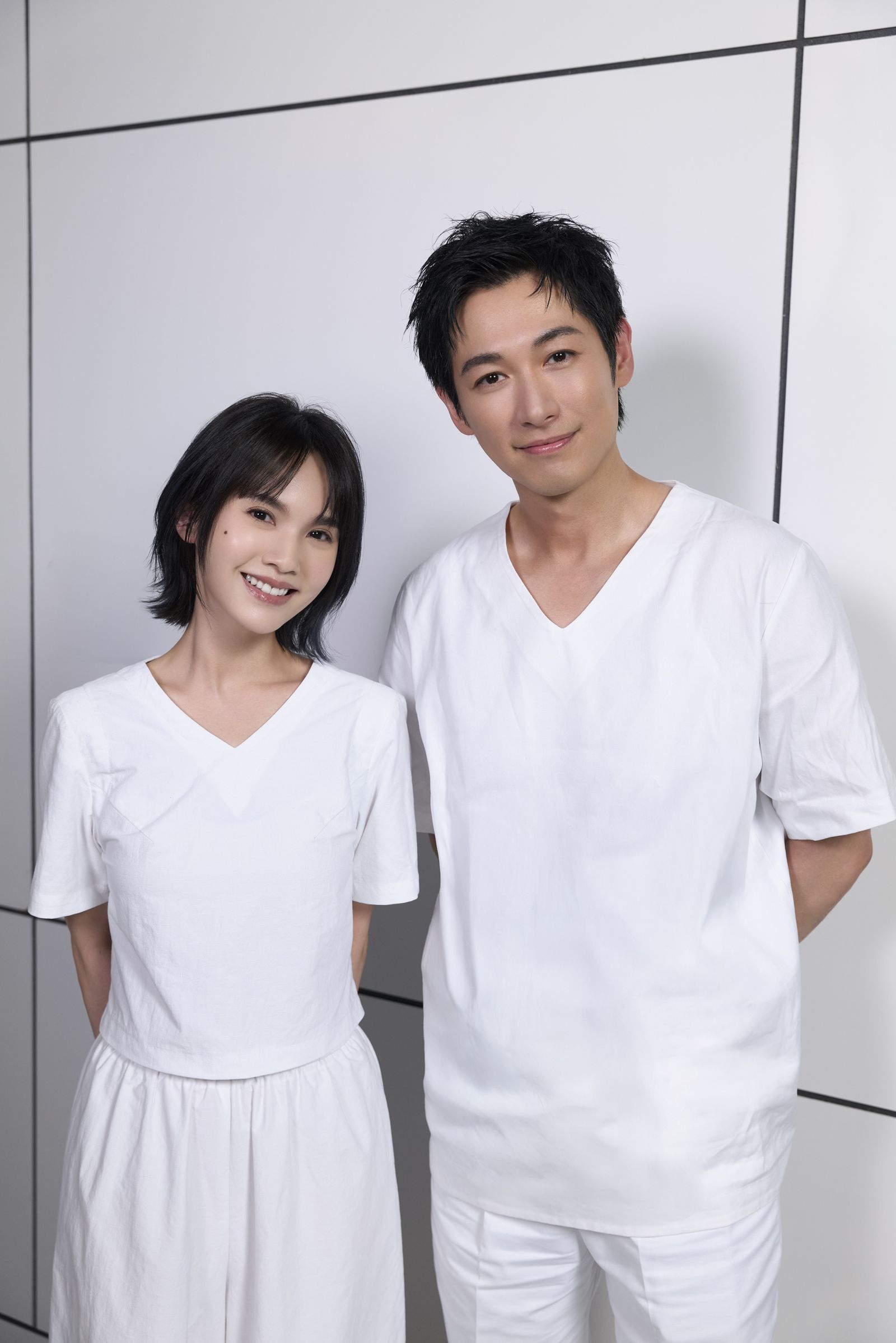 楊丞琳與藤岡靛合作拍攝新歌MV。索尼提供