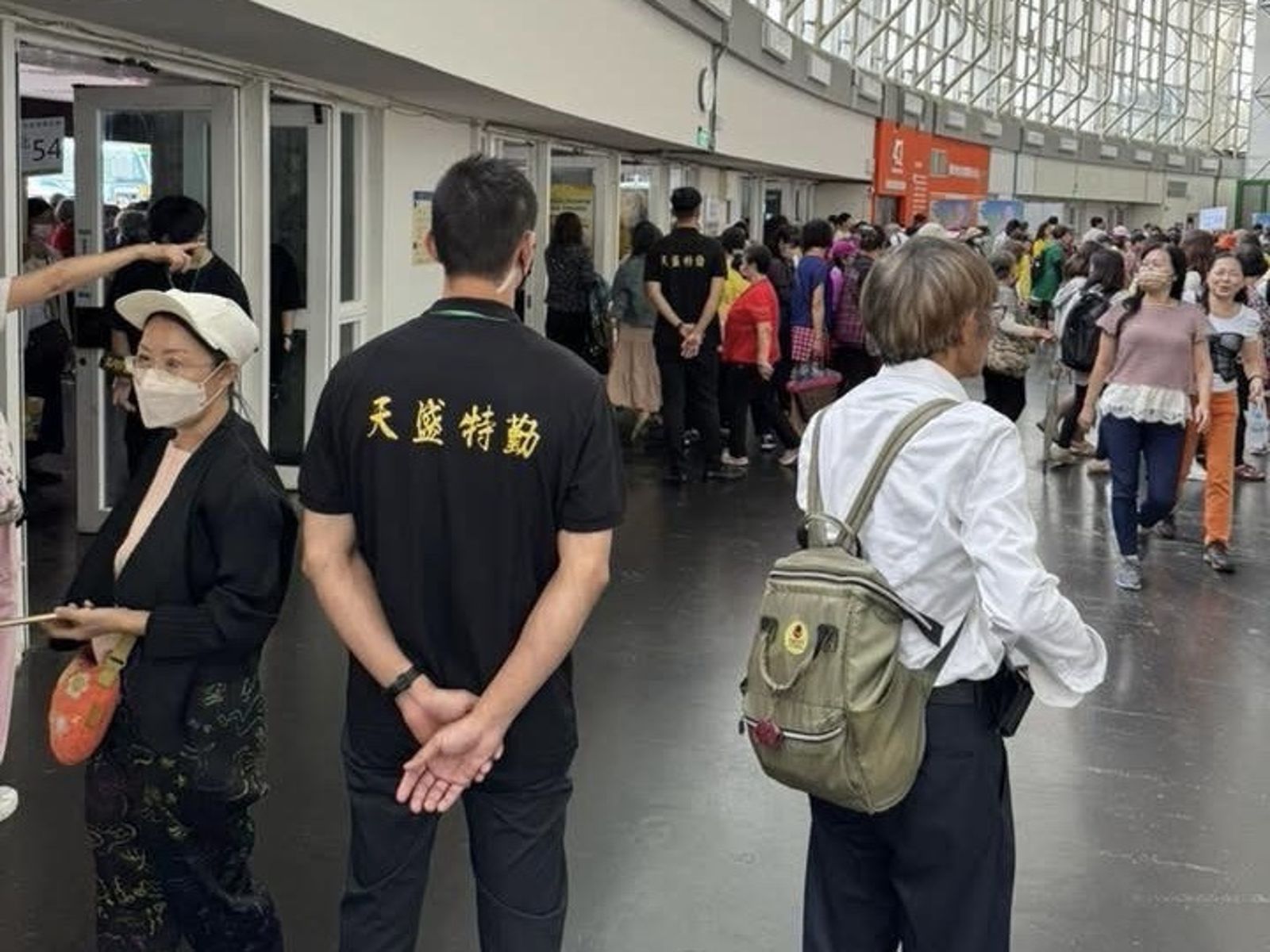 保鑣訓練後除了私人隨戶外，在一些公開場合也可以看見他們的身影。翻攝中華民國保鑣隨扈協會