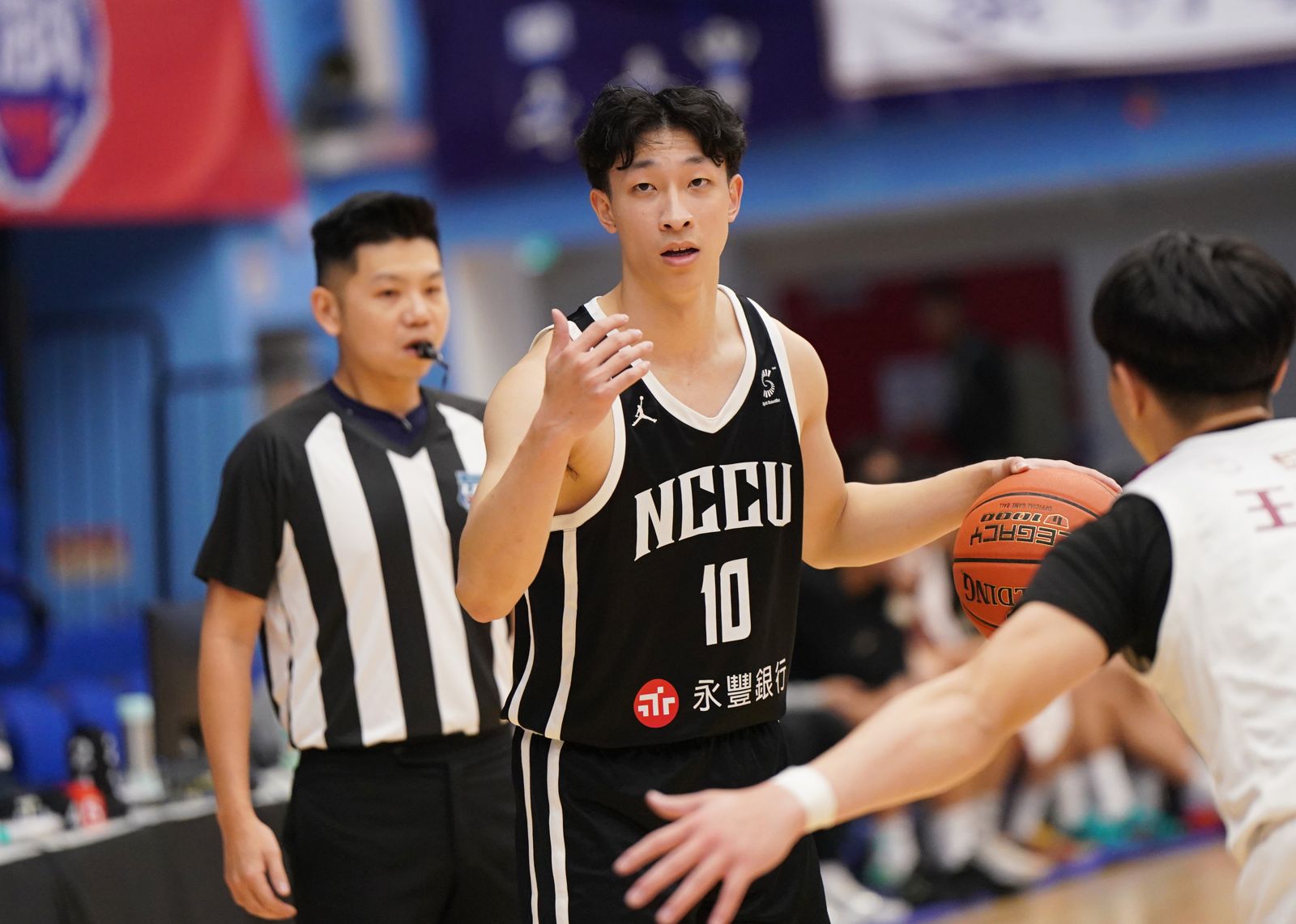 健行中斷連10年4強紀錄！政大最後3秒守住勝利　2分差逆轉續寫72連勝