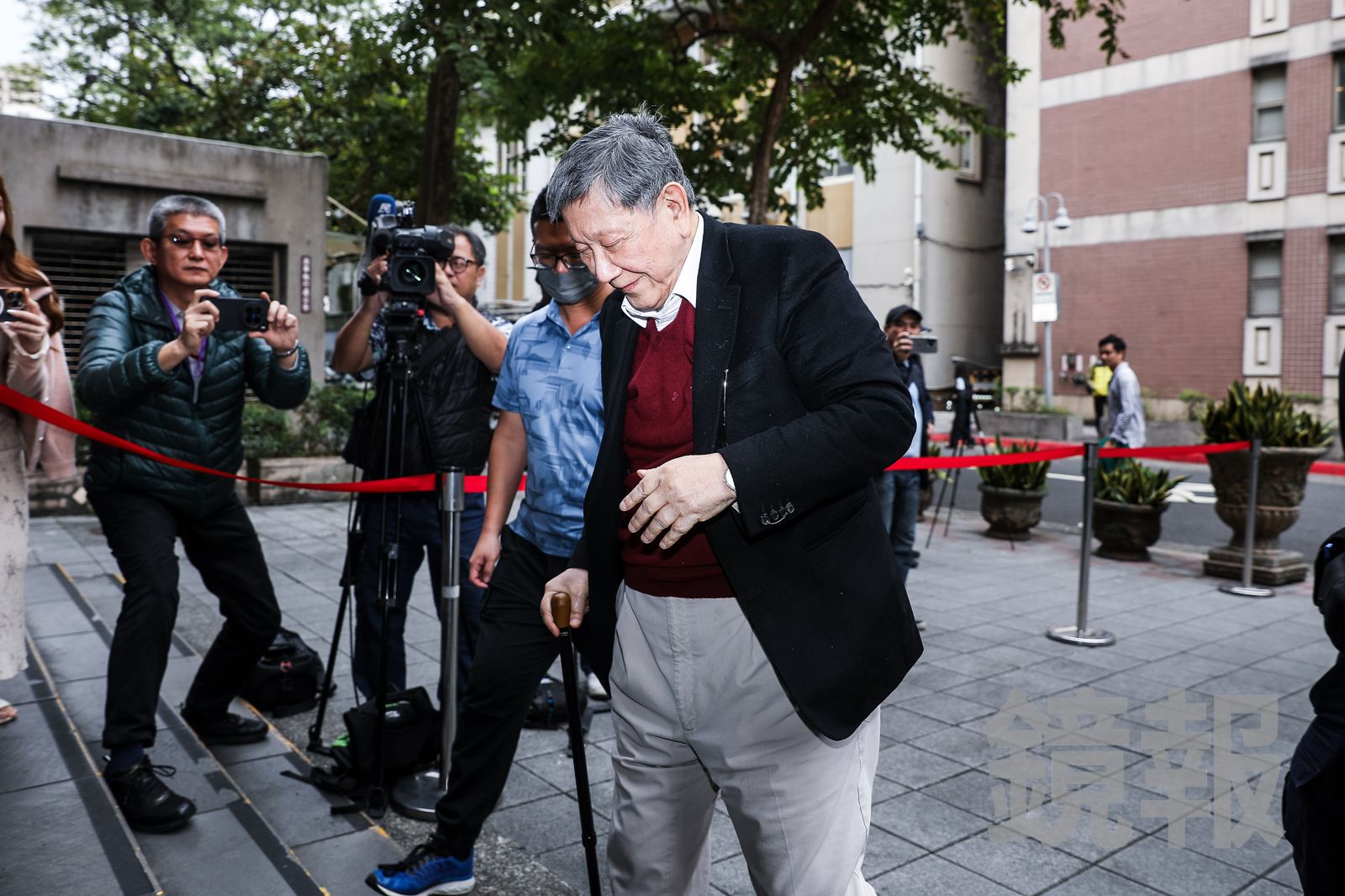 檢察官林俊言涉威嚇沈慶京「不認罪就抽銀根」　檢評會：行為不當移請處分