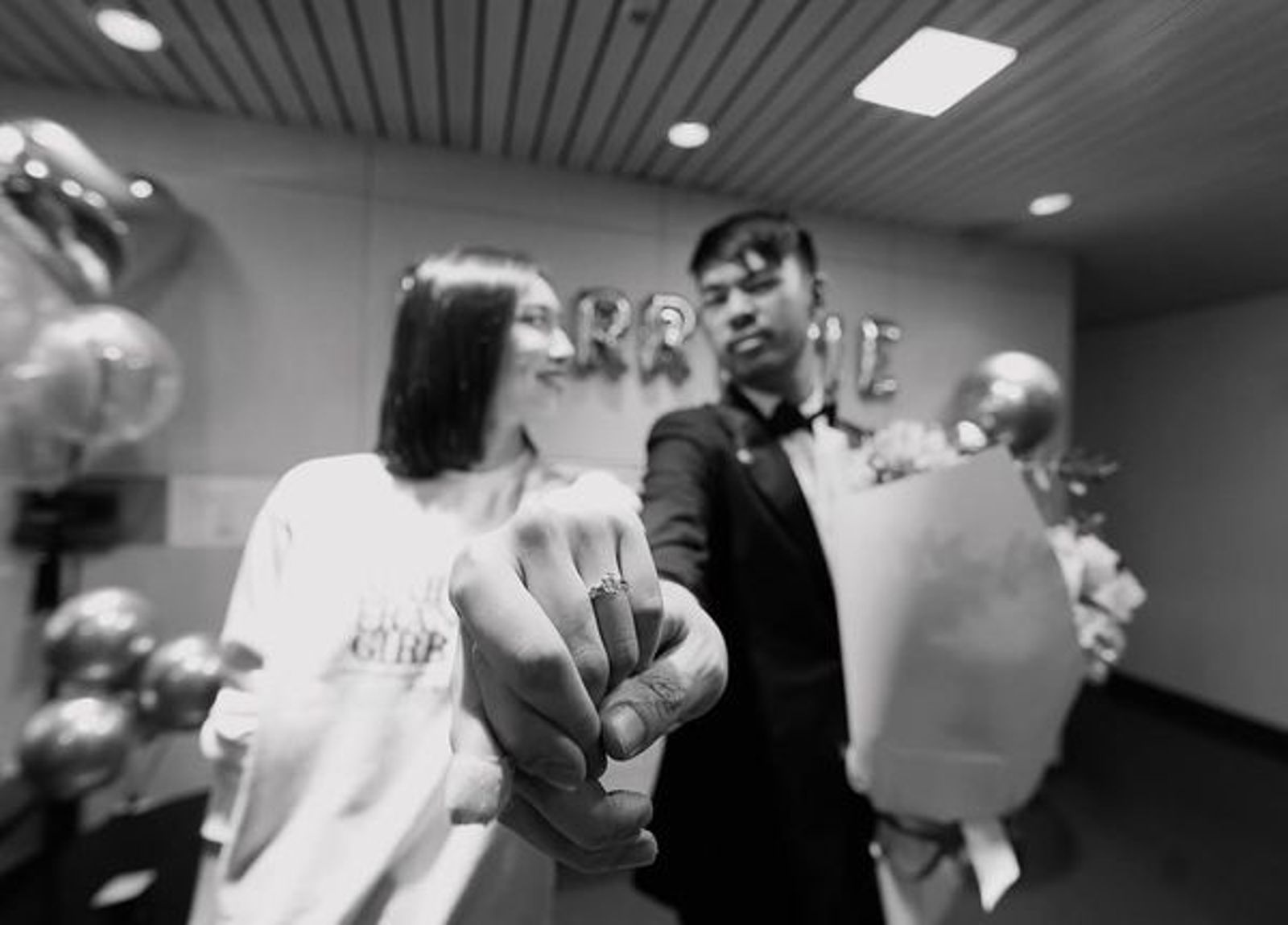 劉樸目睹陳大天上銬被逮　結婚登記卡關