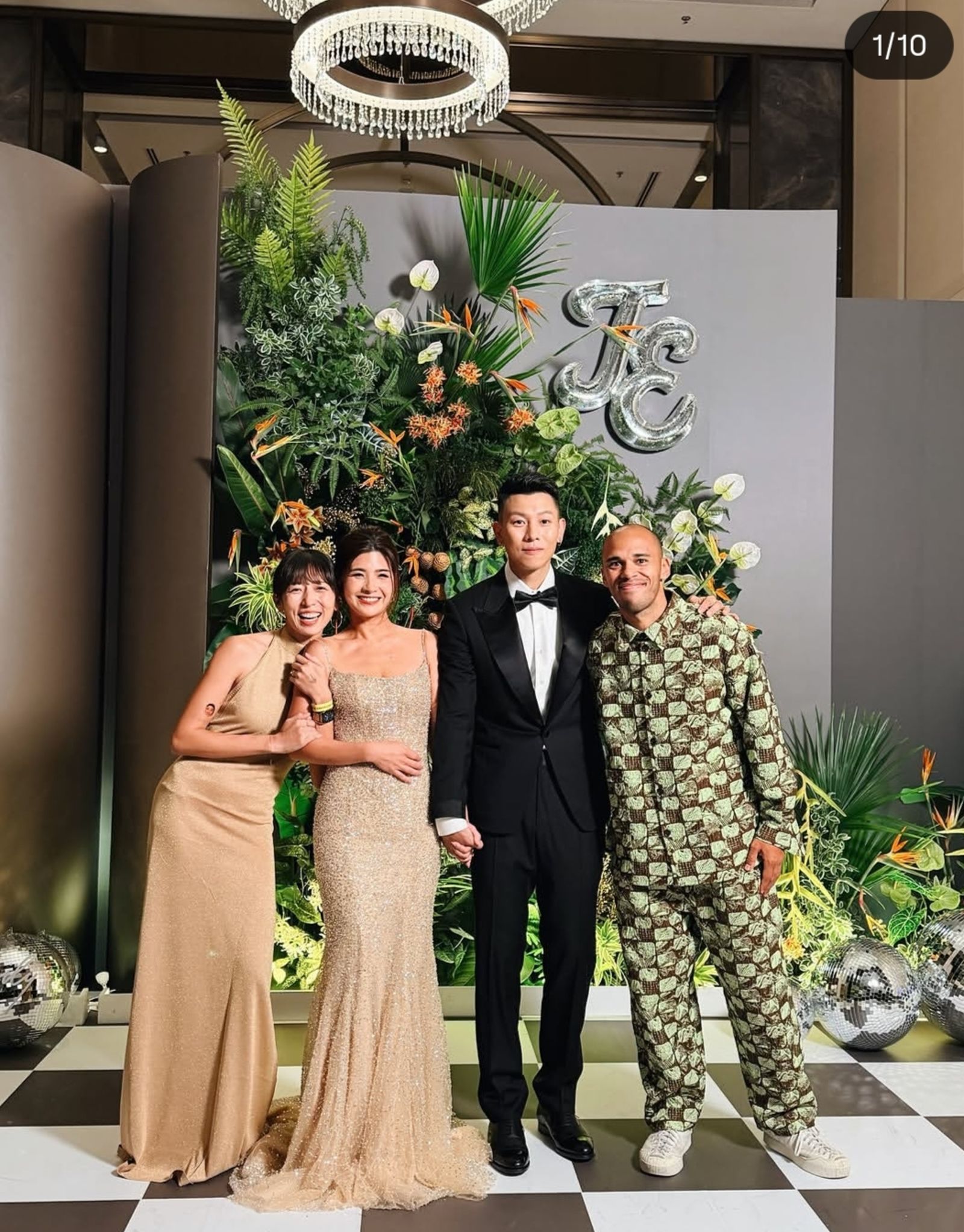瘦子和老婆24日在萬豪酒店補辦婚姻。翻攝riceandshine.co IG