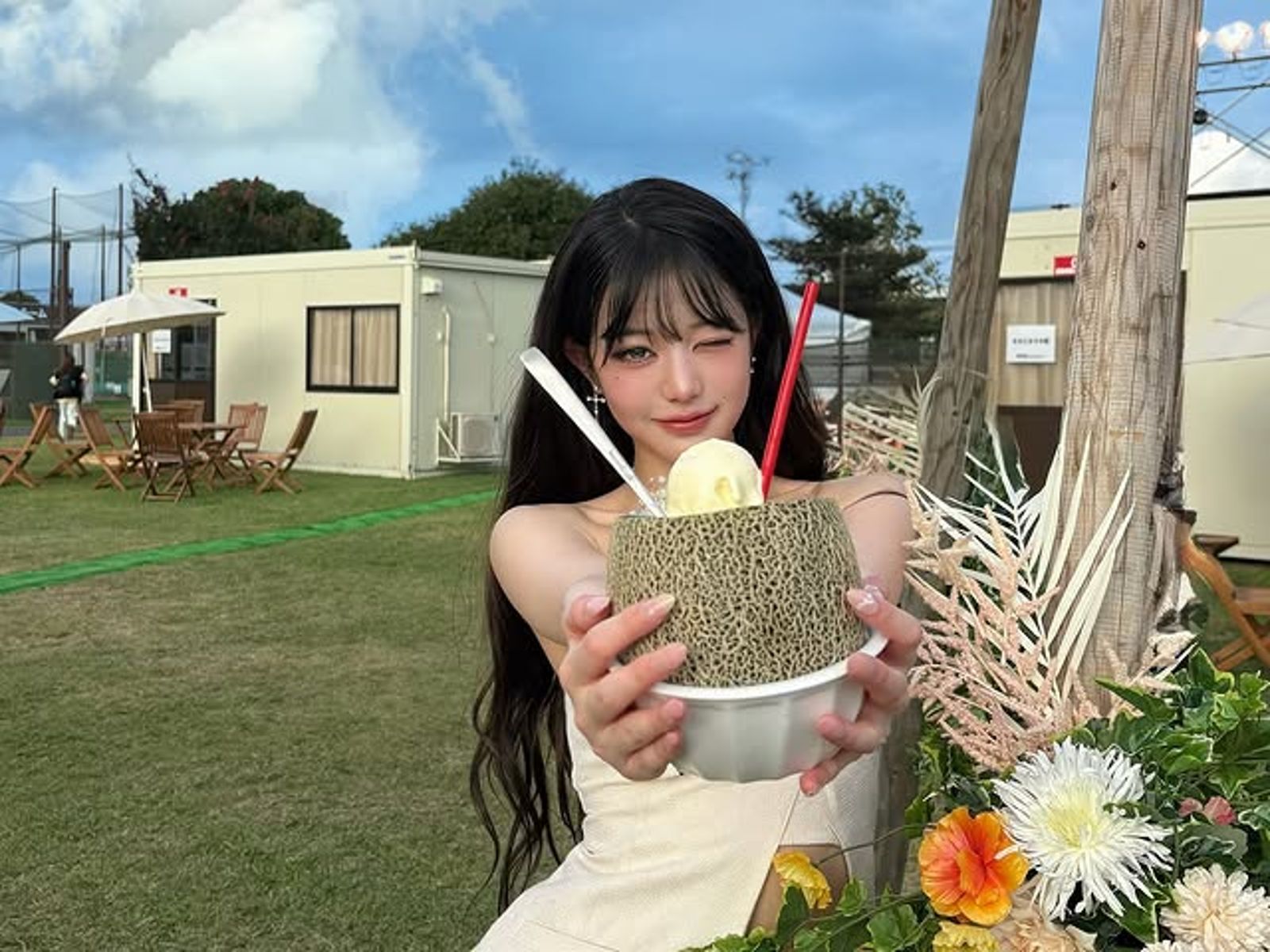 張員瑛連喝2杯！主持AAA喝的手搖飲神到了　店家小編：備好料了