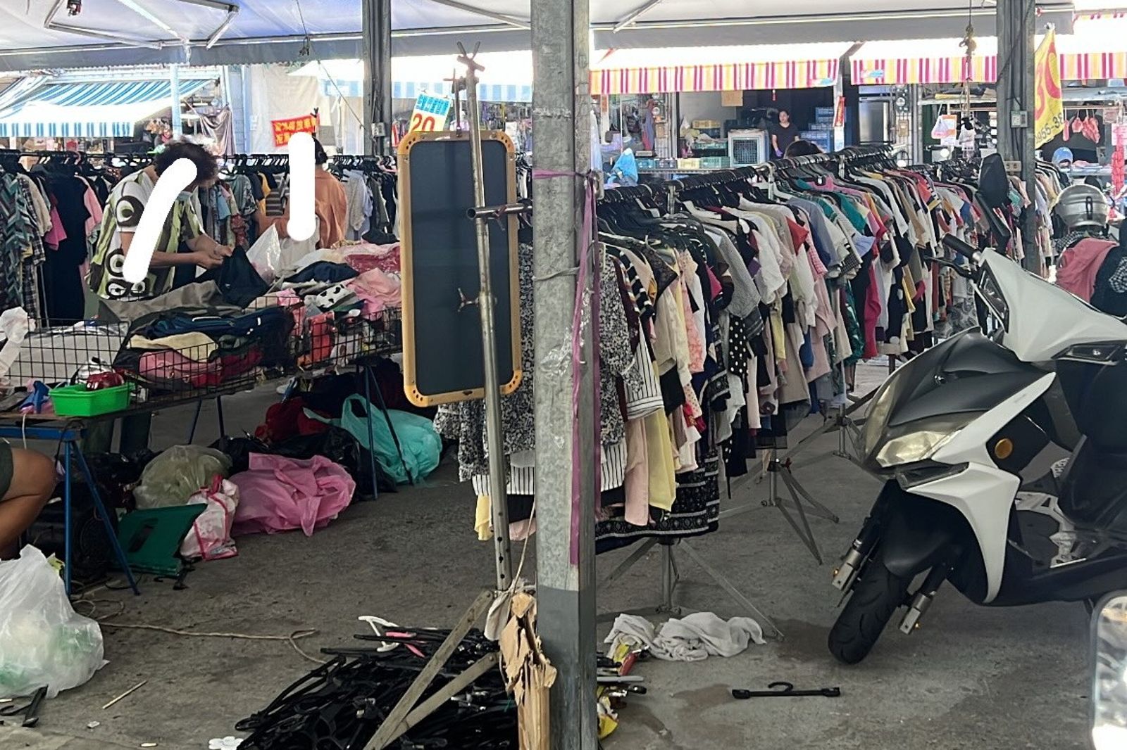 菜市場30元衣服是往生者穿過的?網友掀論戰 服飾業者曝低價真相