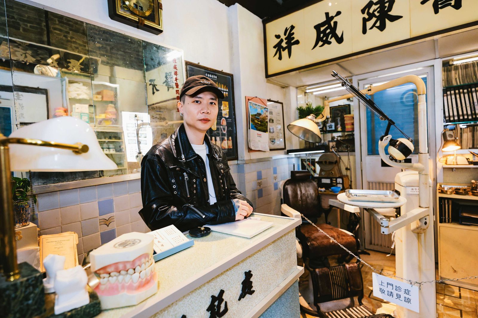 蕭秉治闖「九龍城寨」自曝超不怕牙醫　驚揭家世、不當藝人竟有這驚人出路