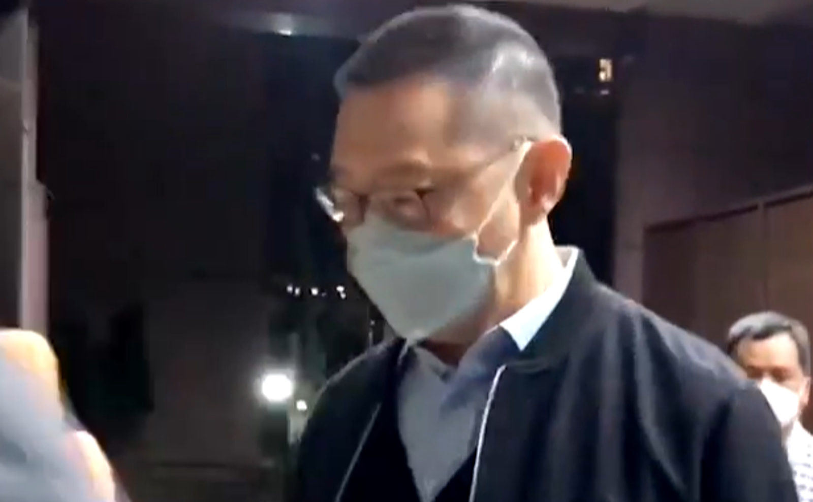 孫道存胞弟涉「挪千萬公費」養大嫂 租賓士豪車接送!下場曝光