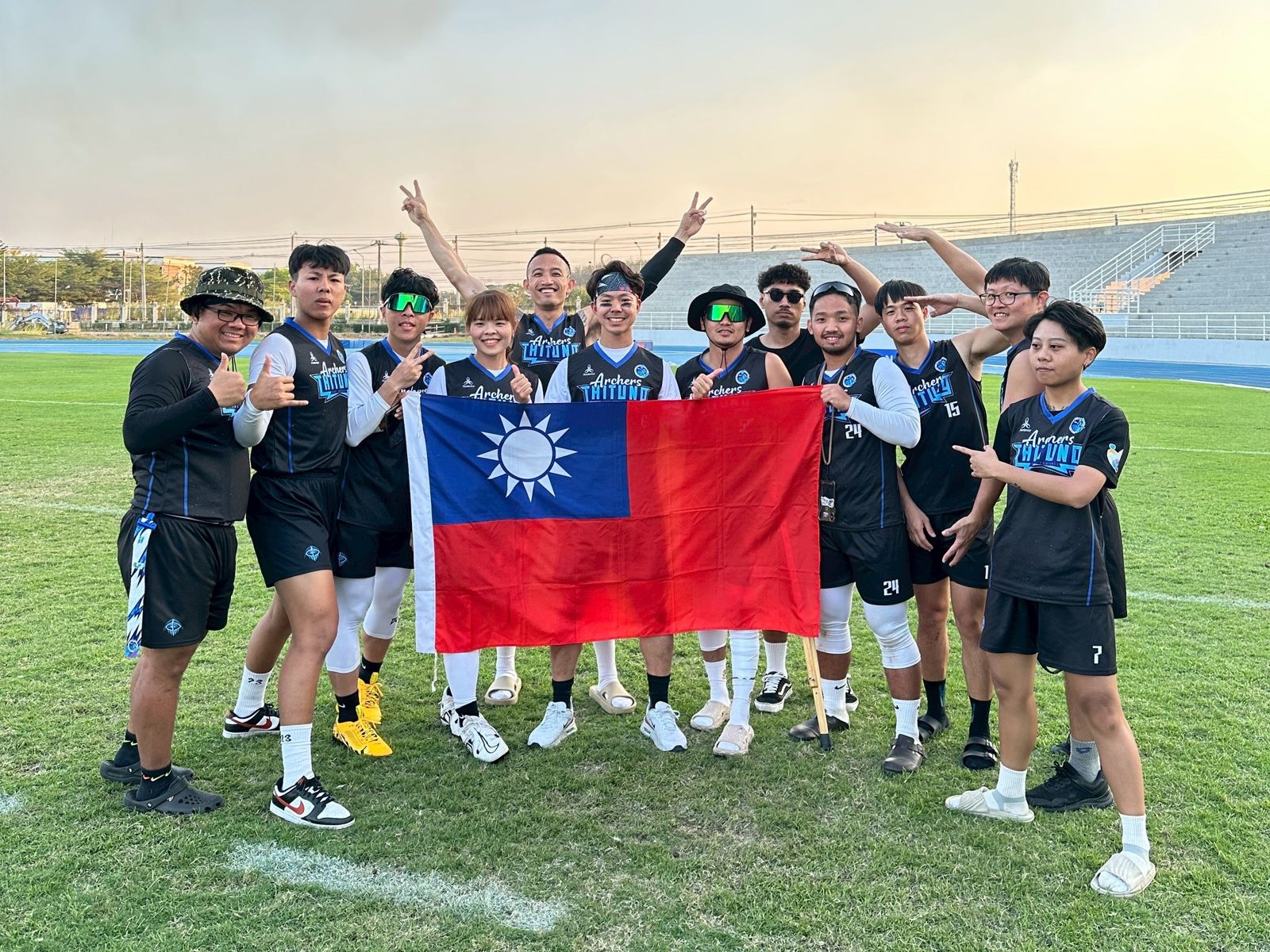 台東弓箭手過去兩年，更兩度組隊參與國際邀請賽，前進沖繩與泰國。台東縣腰旗美式足球協會提供