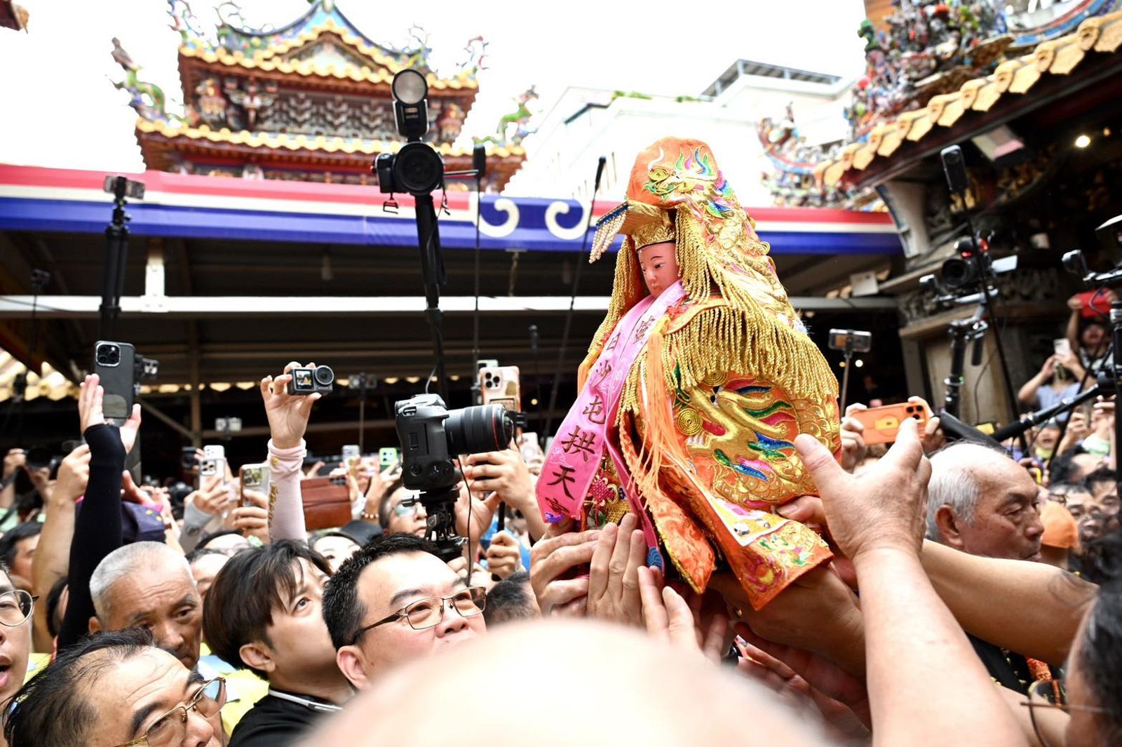 白沙屯媽祖「花700元報名」！民俗專家批：假借名義犯天條　信徒全搖頭